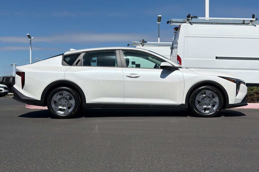 New 2026 Kia K4 LX Sedan