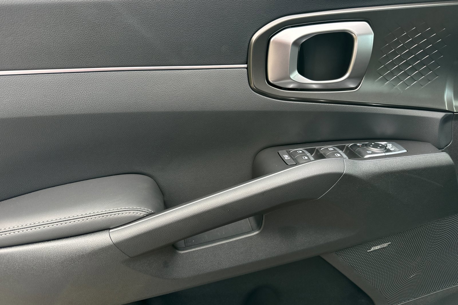 2026 Kia Sorento EX Hybrid - Photo 11