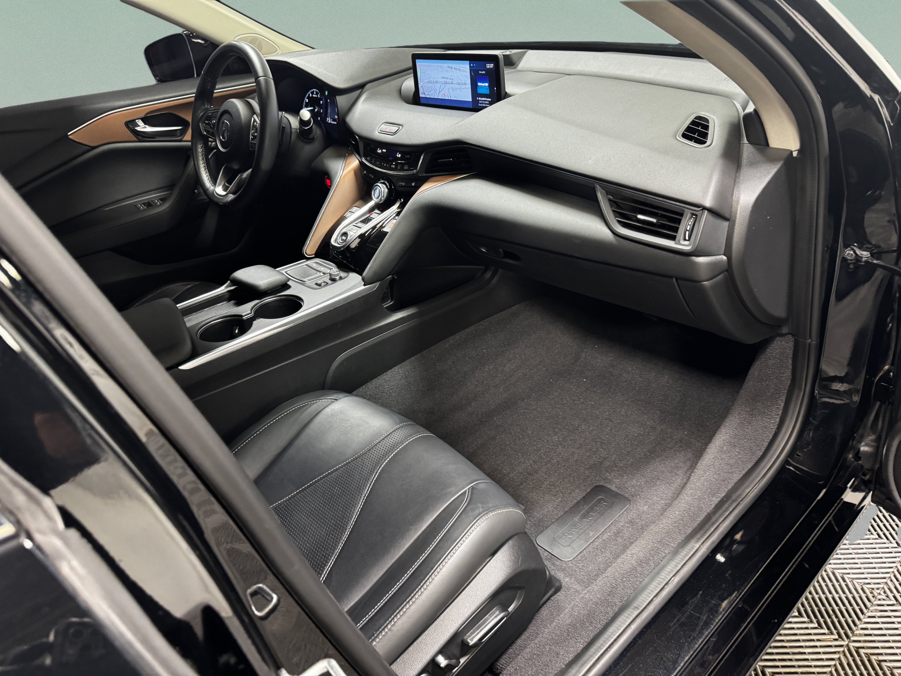 2021 Acura TLX Technology Package - Photo 12