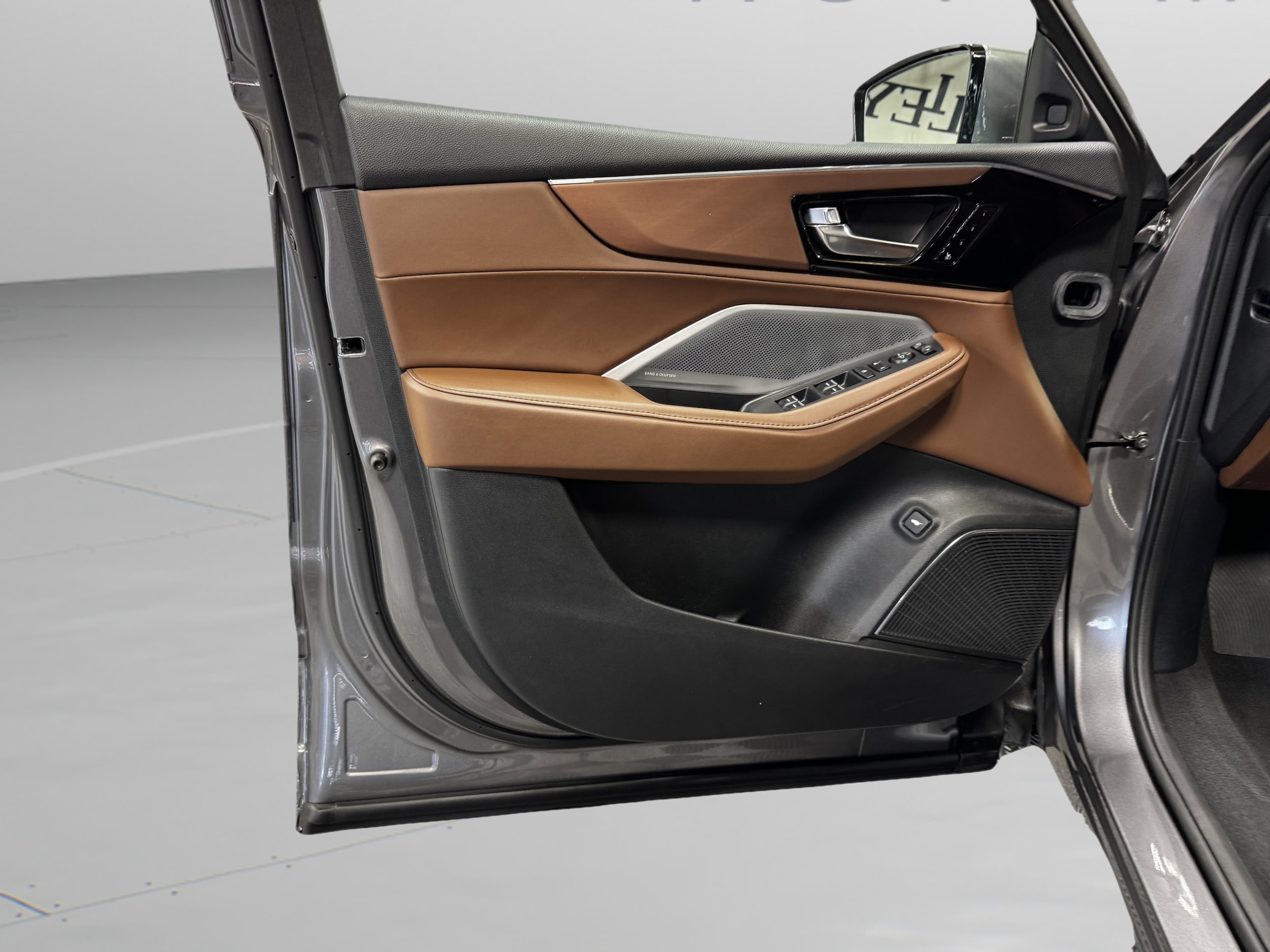 2025 Acura MDX Technology Package - Photo 14