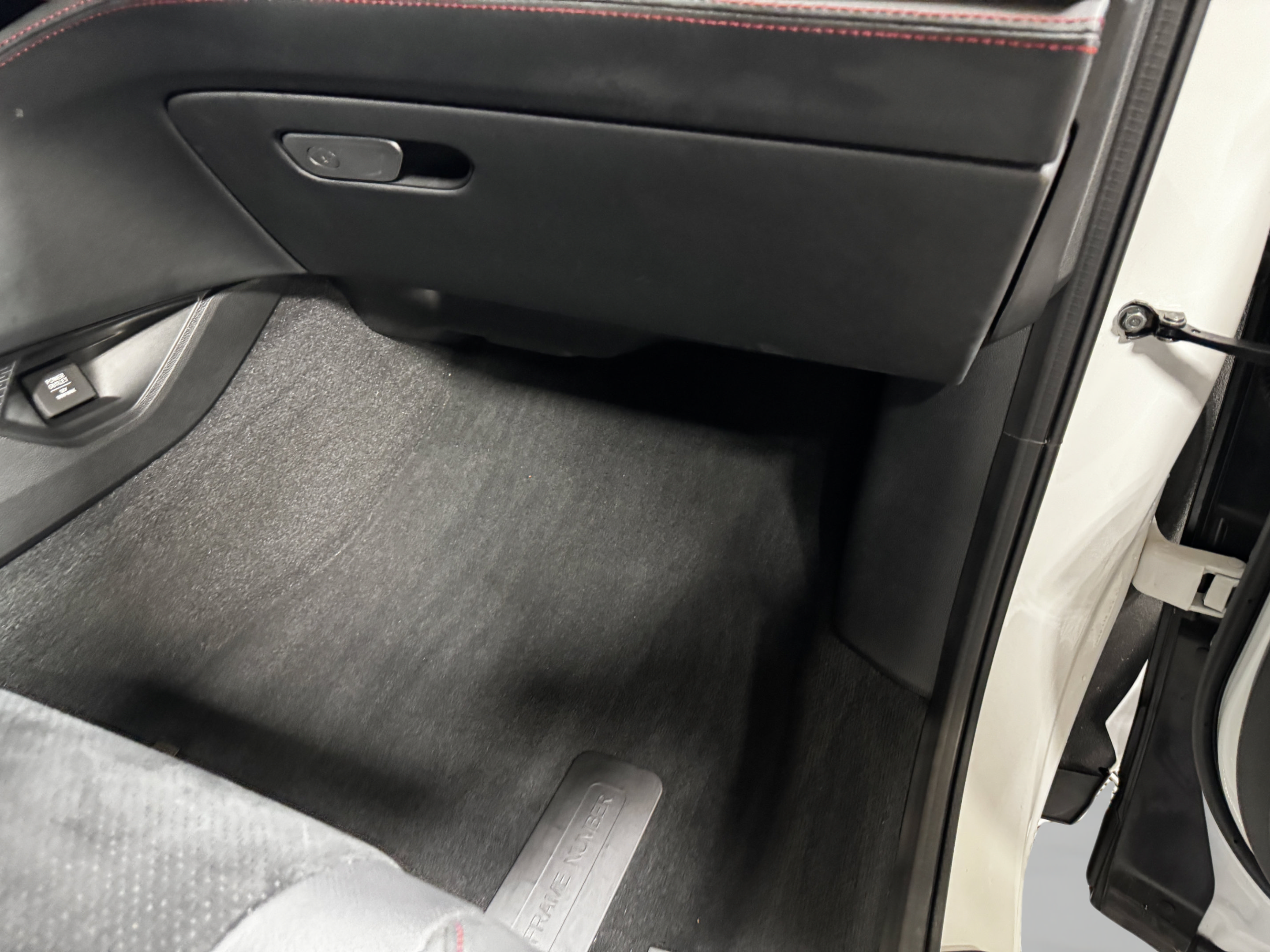 2024 Acura MDX A-Spec Package - Photo 31
