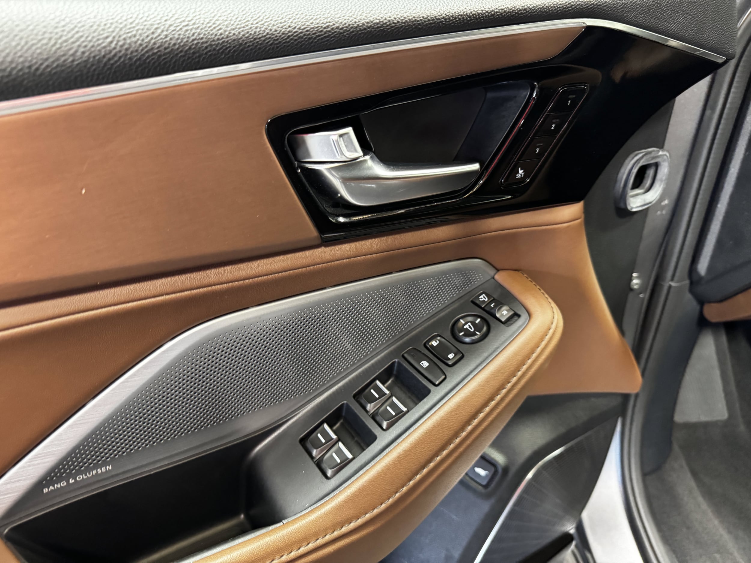 2025 Acura MDX Technology Package - Photo 35