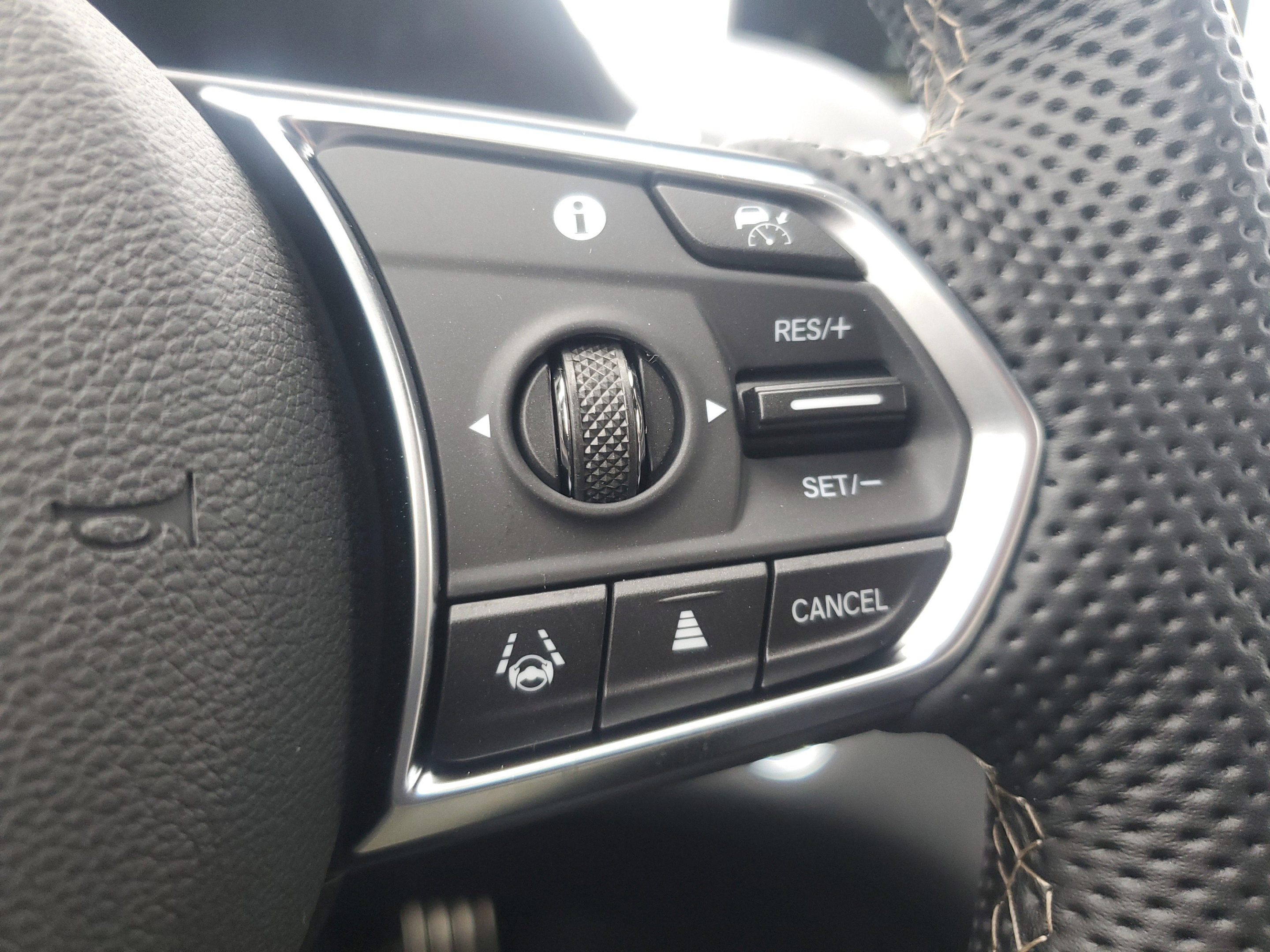 2026 Acura RDX A-Spec Package - Photo 22