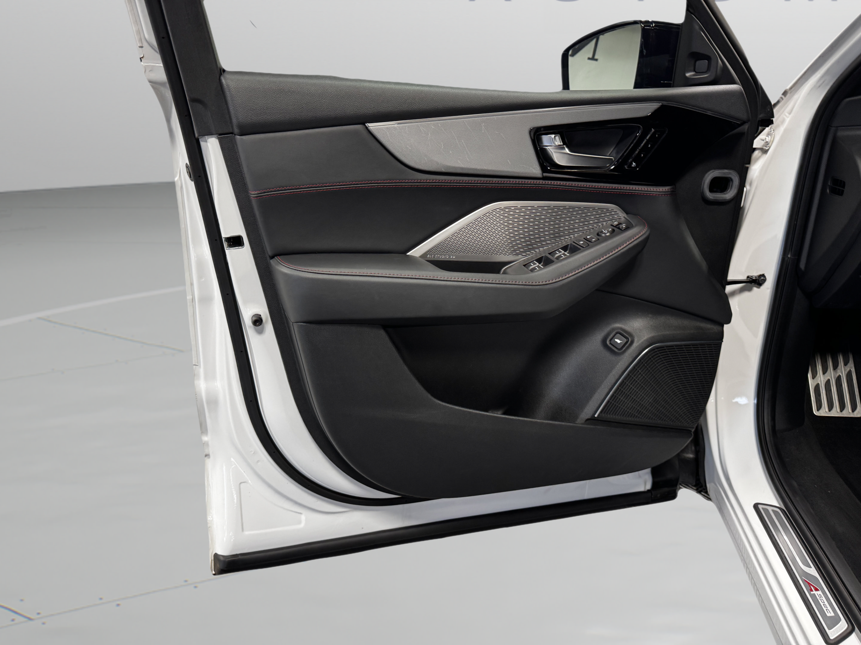 2024 Acura MDX A-Spec Package - Photo 14