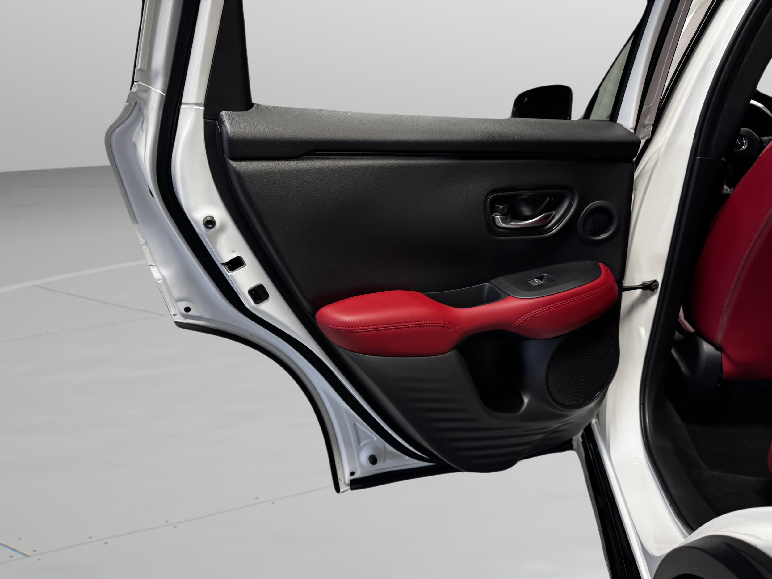 2026 Acura ADX A-Spec Package - Photo 29