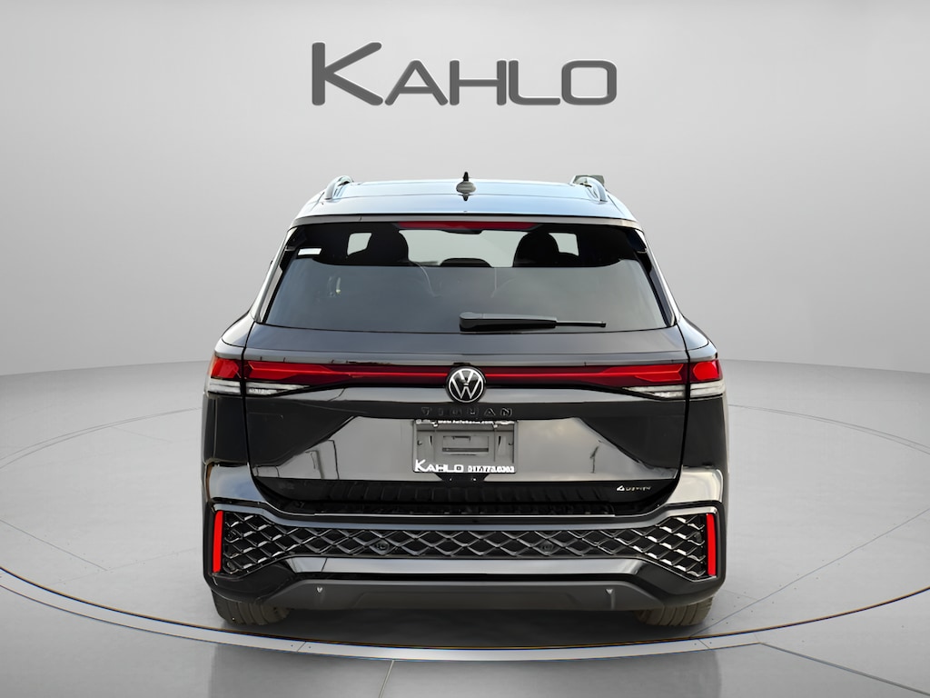 Used 2025 Volkswagen Tiguan SE R-Line Black SUV