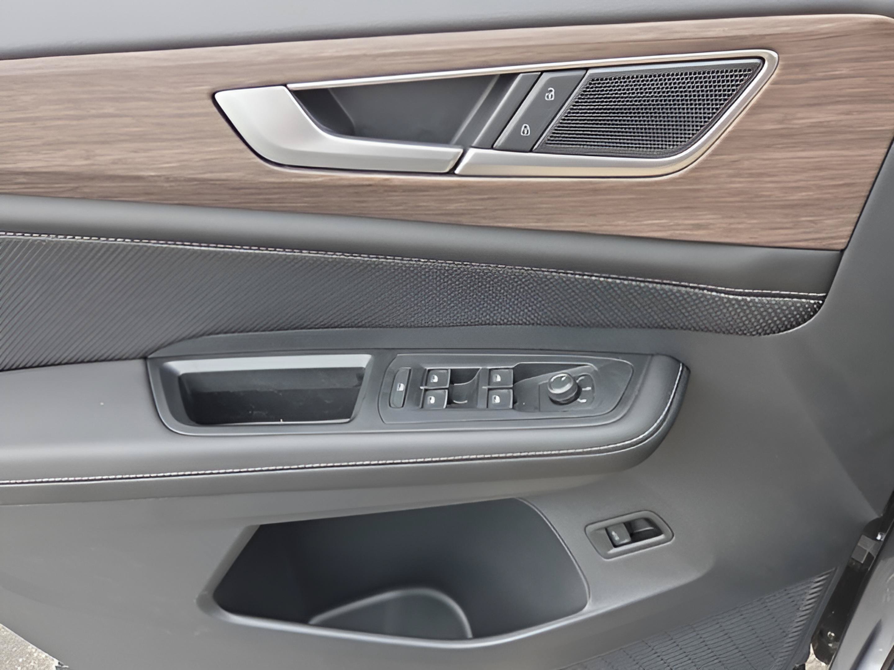 2026 Volkswagen Atlas SEL - Photo 19