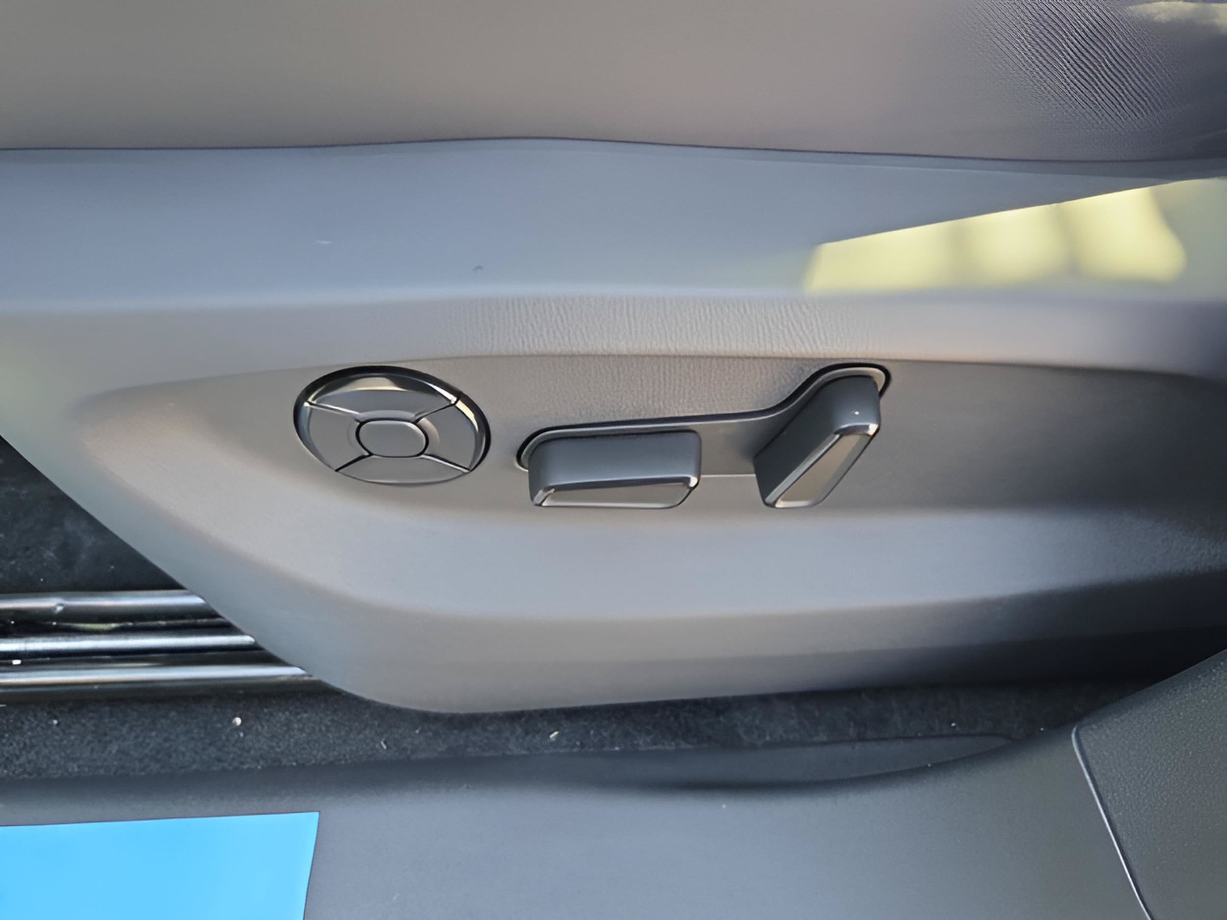 2026 Volkswagen Tiguan SE R-LINE BLACK - Photo 12
