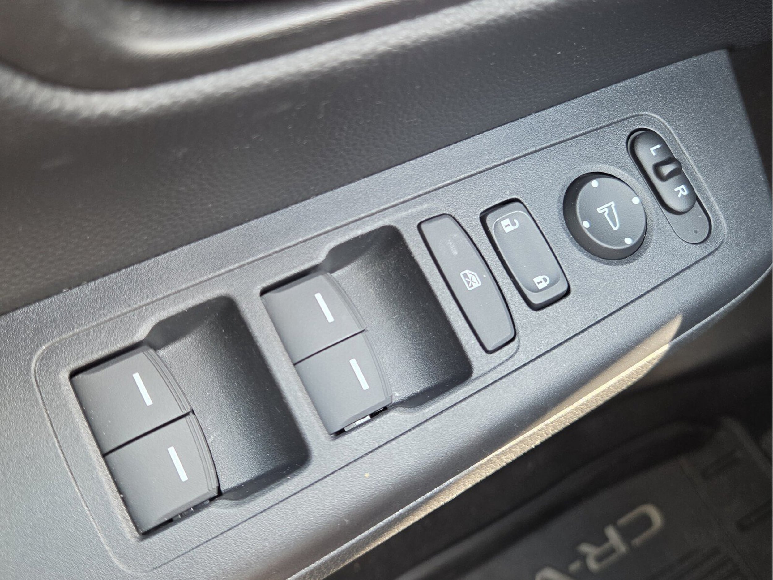 2025 Honda CR-V Sport-L - Photo 31