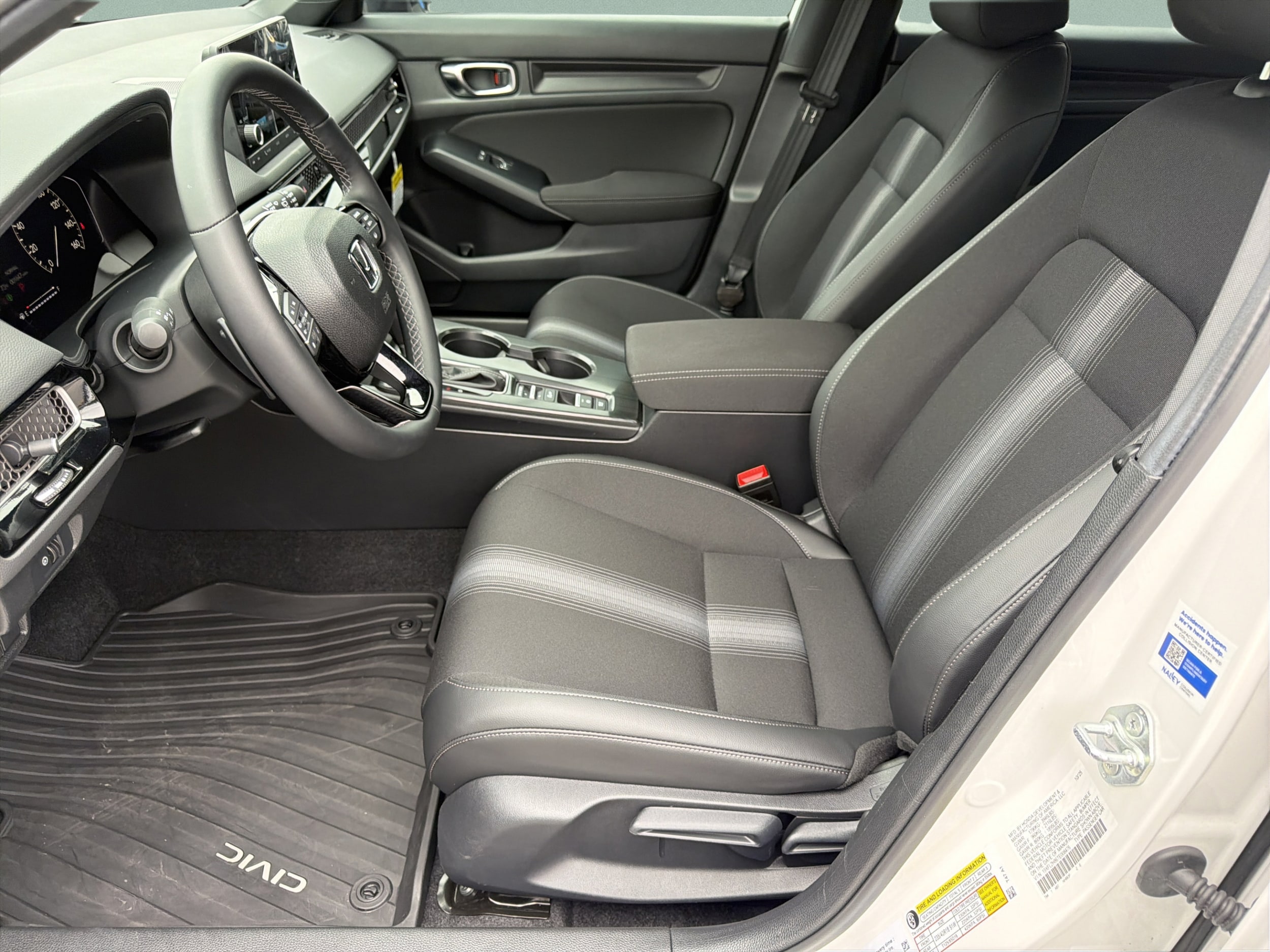 2026 Honda Civic Hatchback Sport - Photo 28