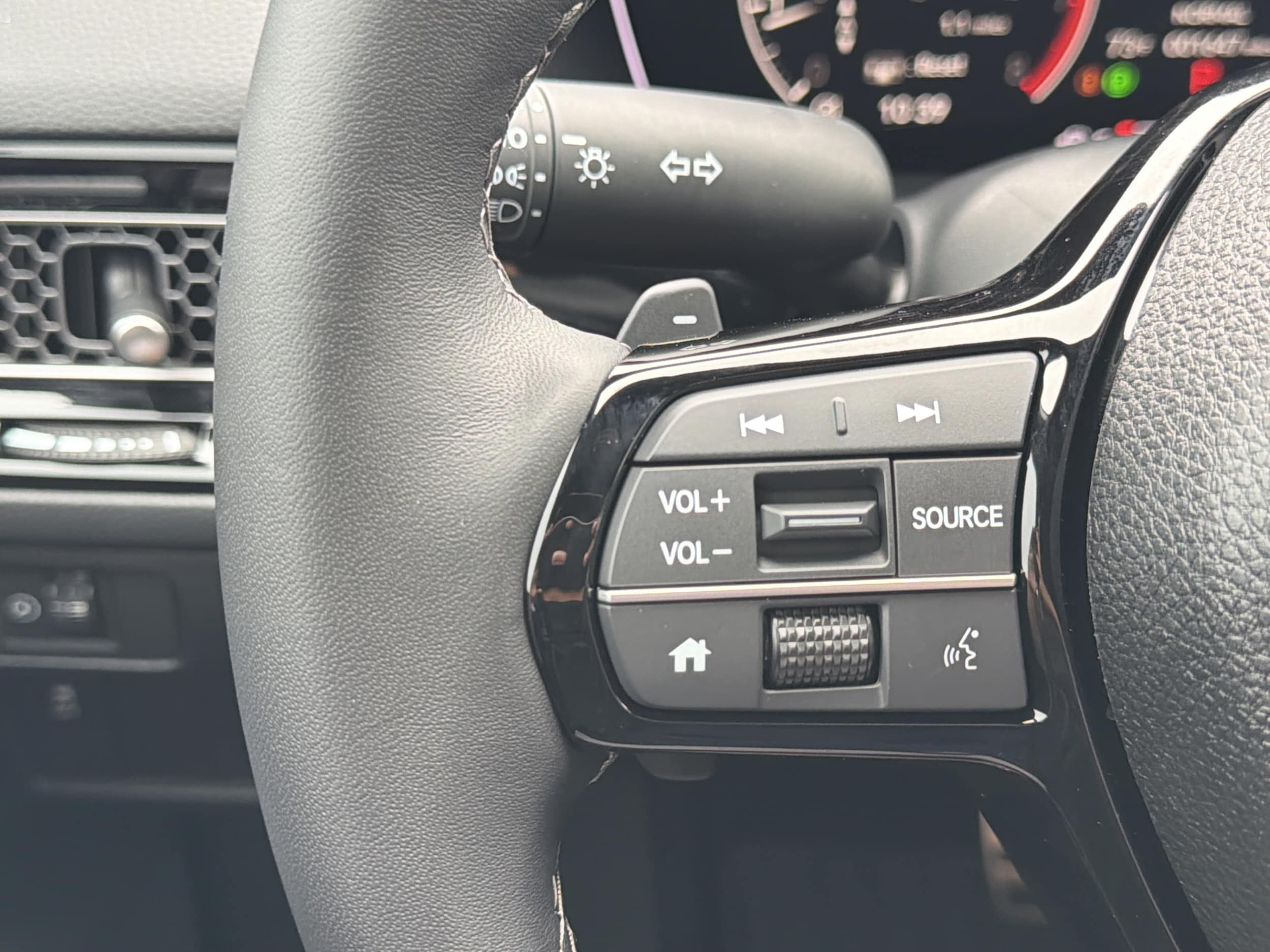 2026 Honda Civic Hatchback Sport - Photo 23