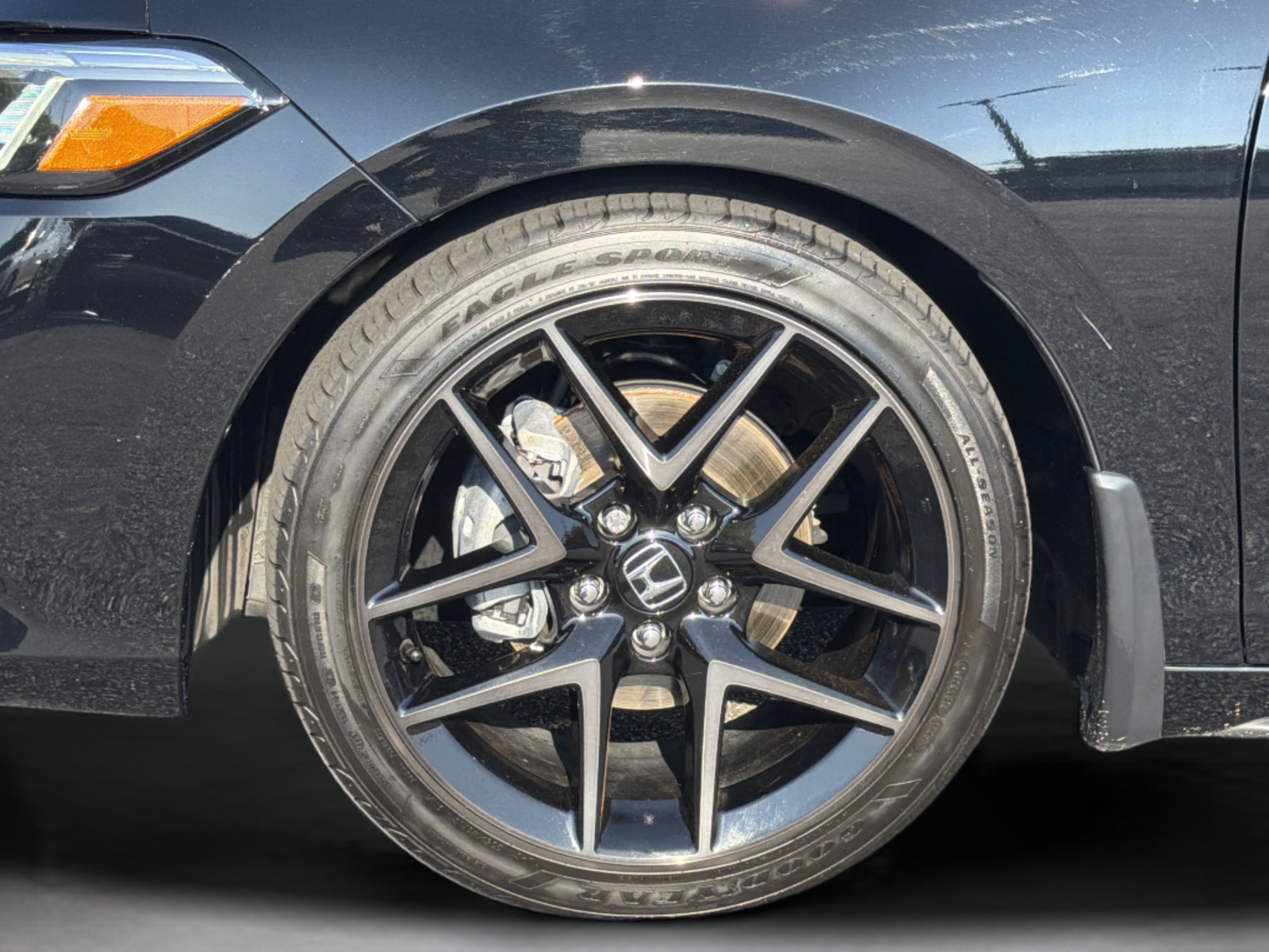 2024 Honda Civic Hatchback Sport Touring - Photo 11