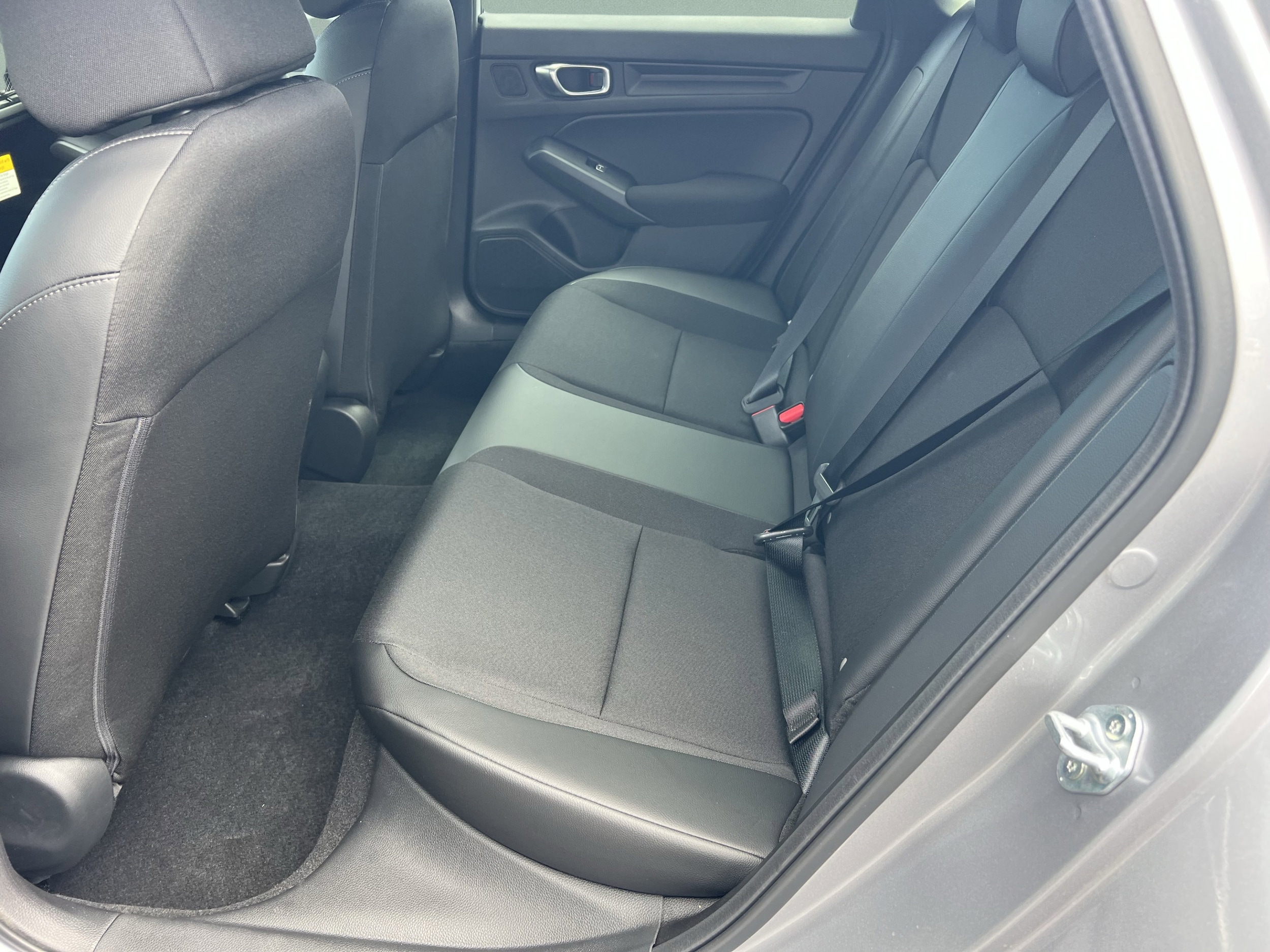 2026 Honda Civic Hatchback Sport - Photo 28
