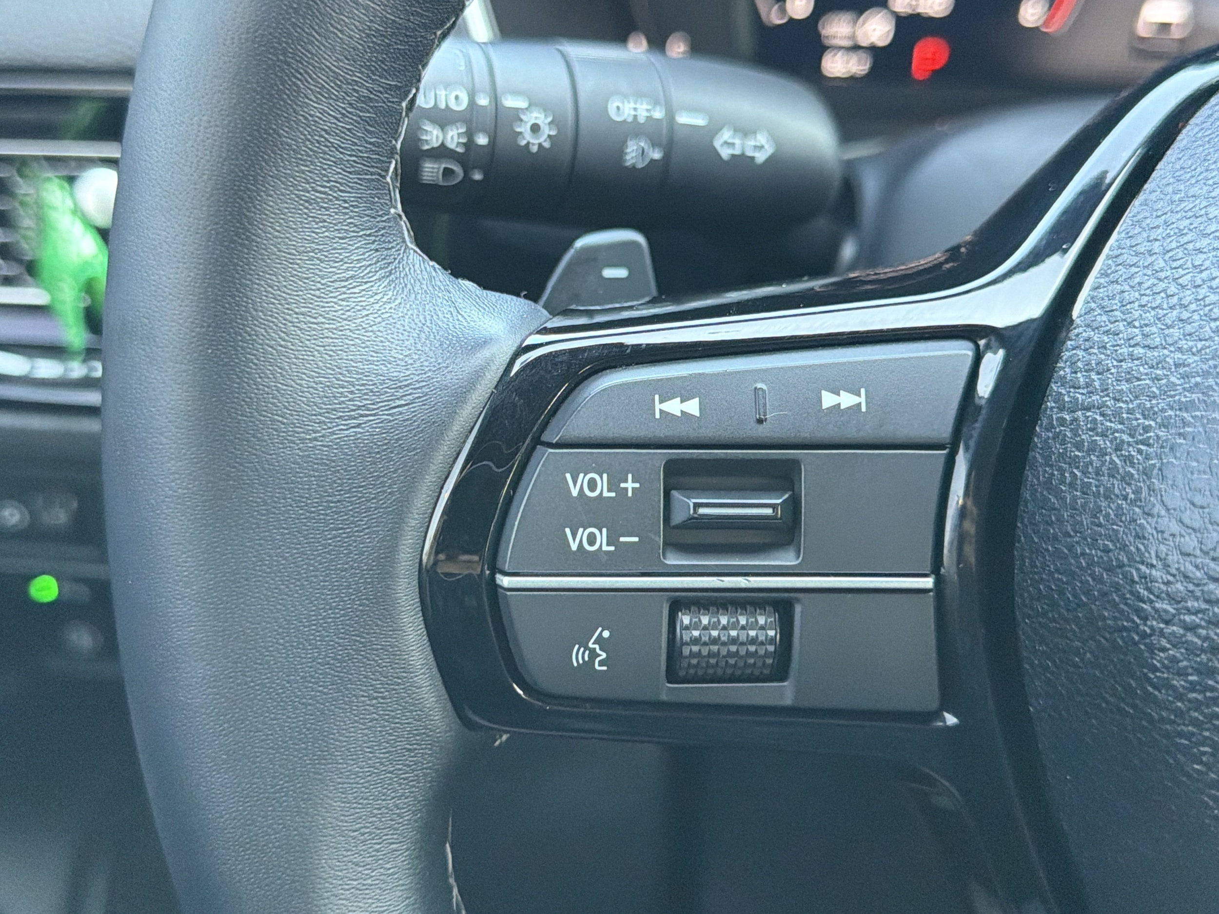2024 Honda Civic Hatchback Sport Touring - Photo 21
