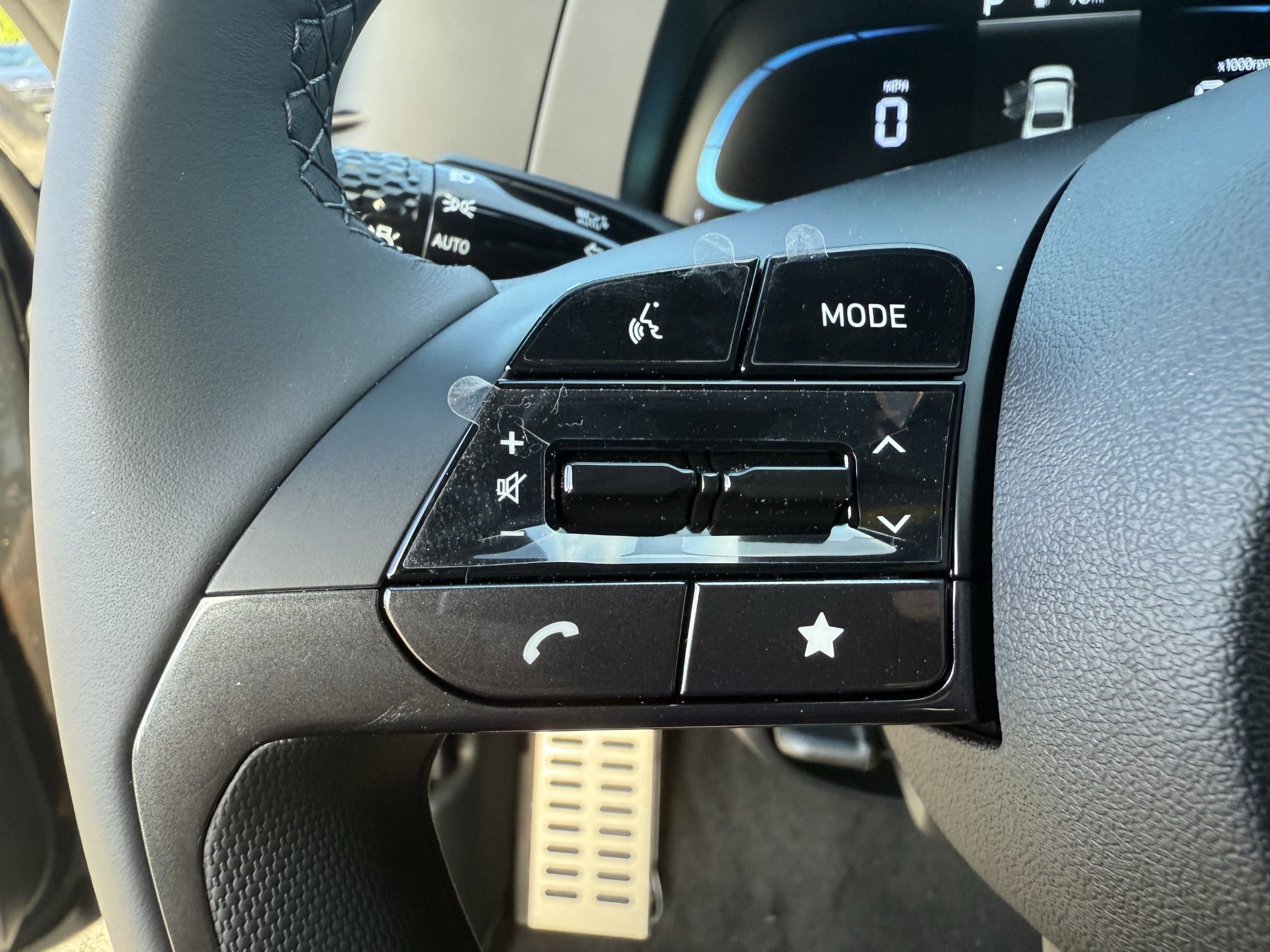 2025 Hyundai Elantra SEL - Photo 18