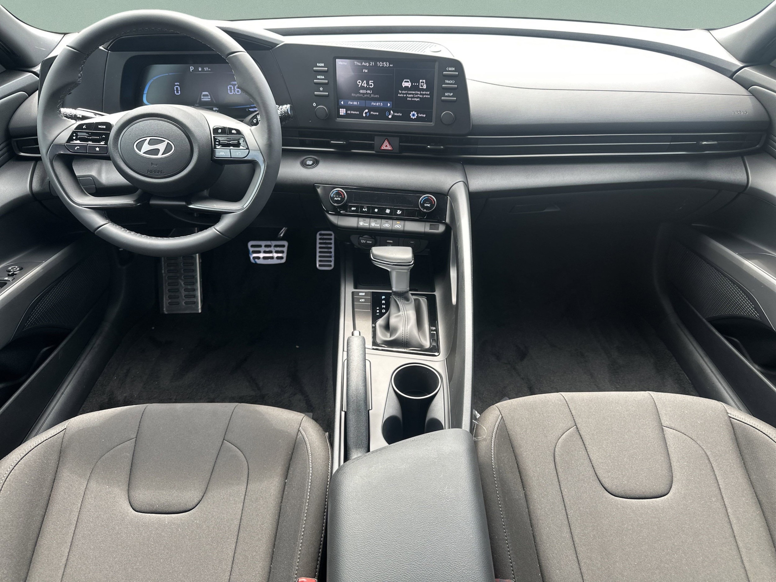 2025 Hyundai Elantra SEL - Photo 24
