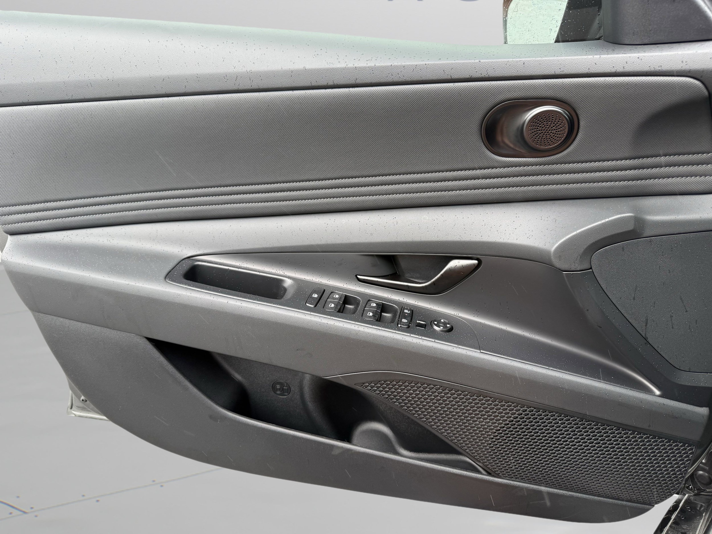 2025 Hyundai Elantra SEL - Photo 33