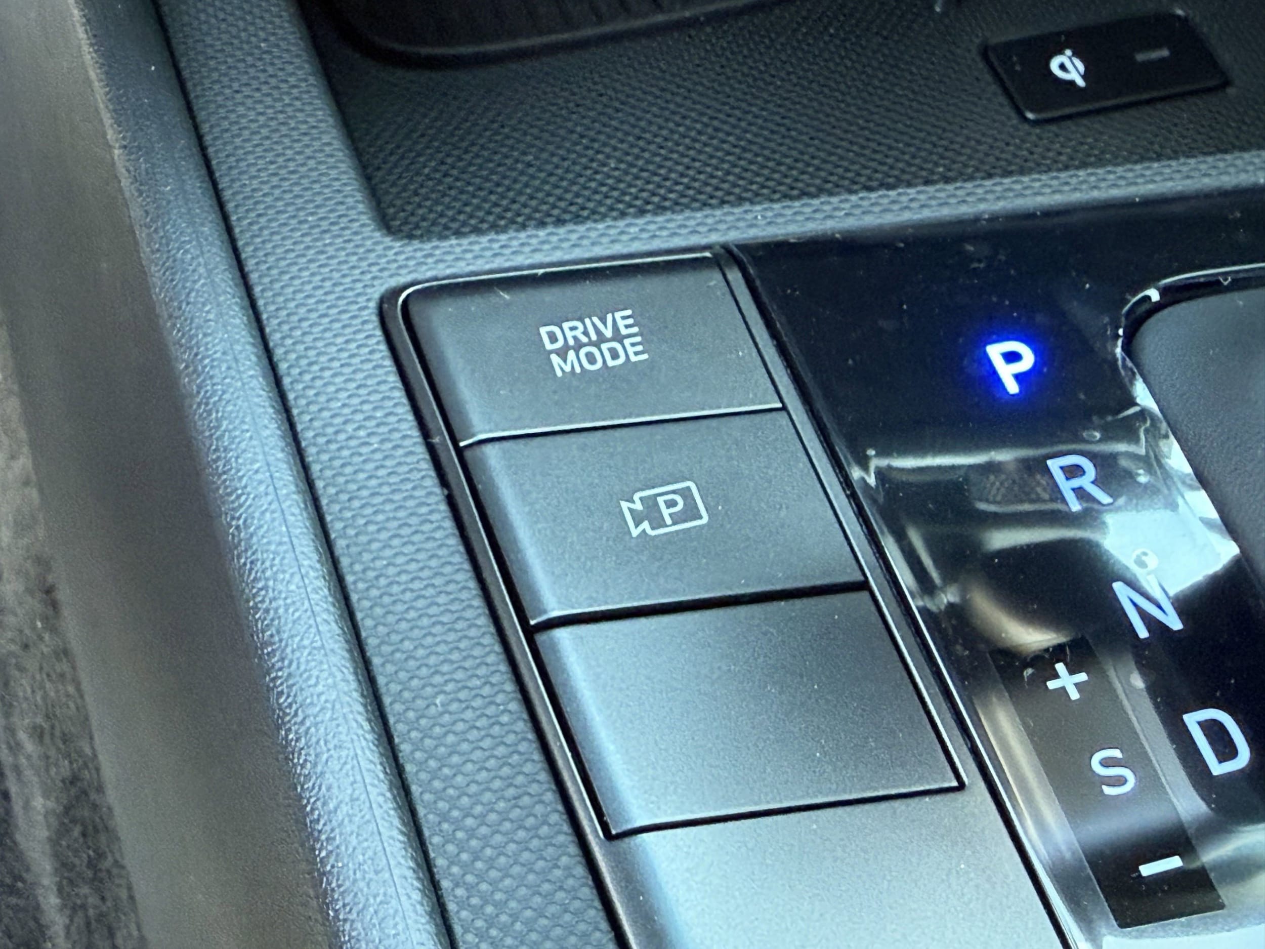 2025 Hyundai Elantra SEL - Photo 14