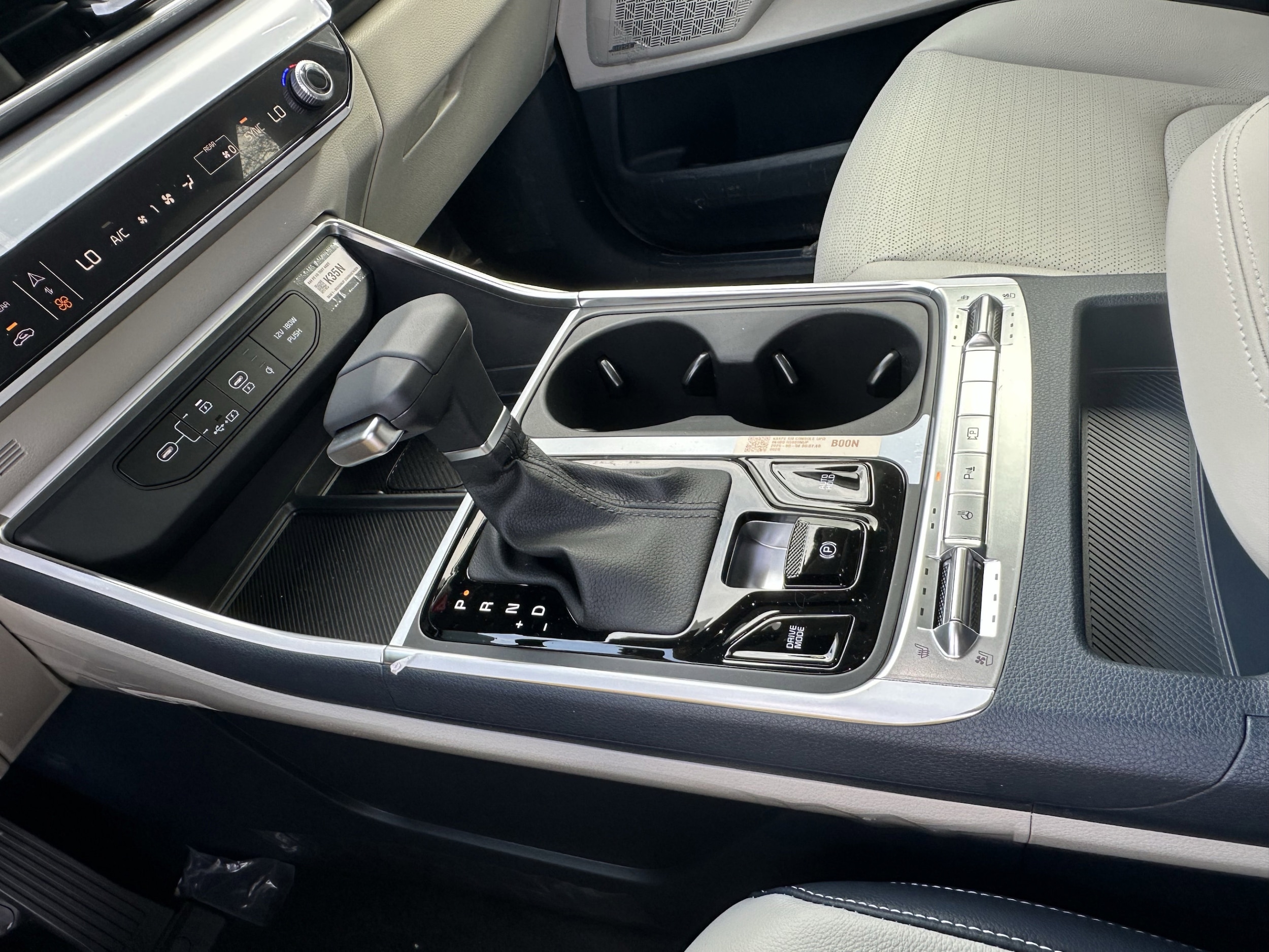 2026 Kia Carnival SX Prestige - Photo 25