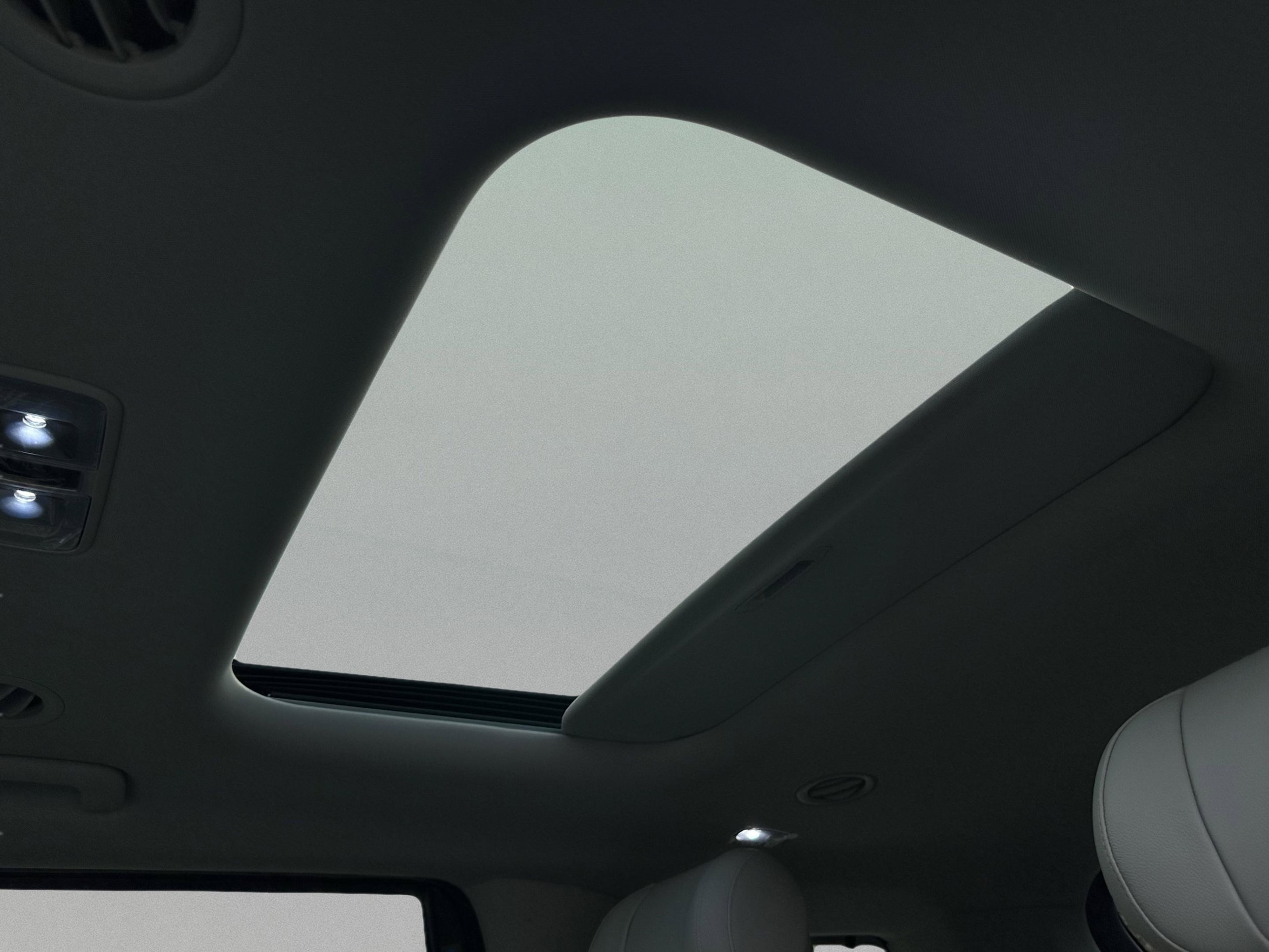 2026 Kia Carnival SX Prestige - Photo 16