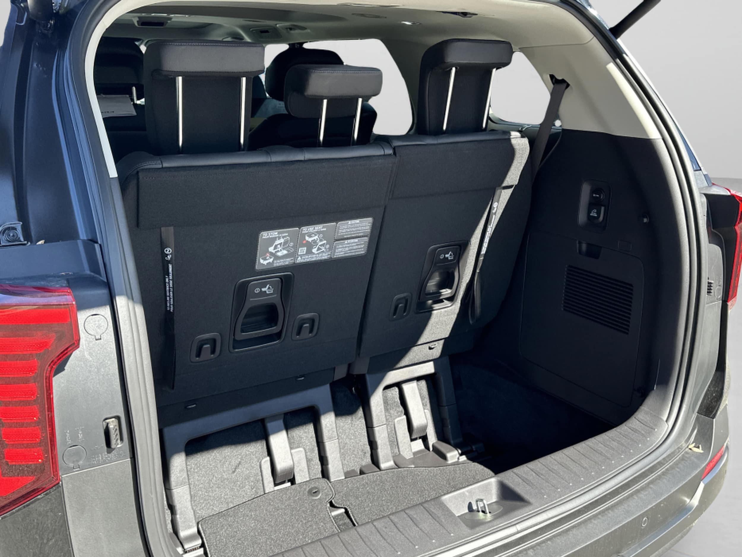 2026 Kia Carnival SX Prestige - Photo 9