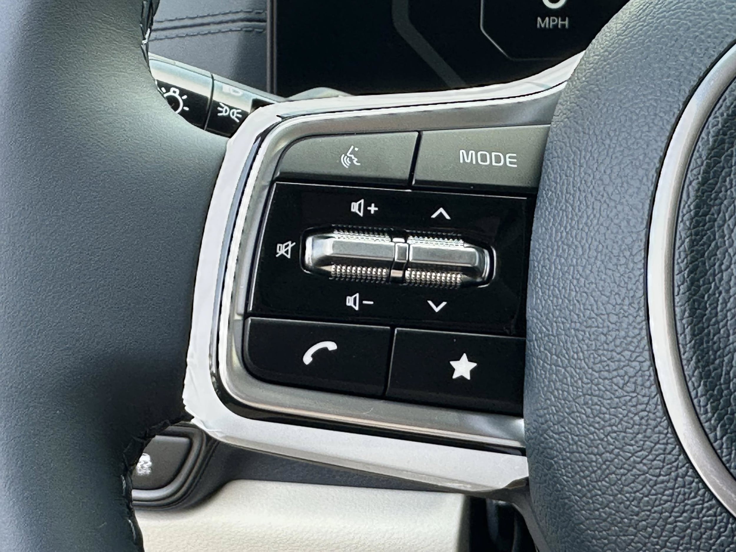 2026 Kia Carnival SX Prestige - Photo 23