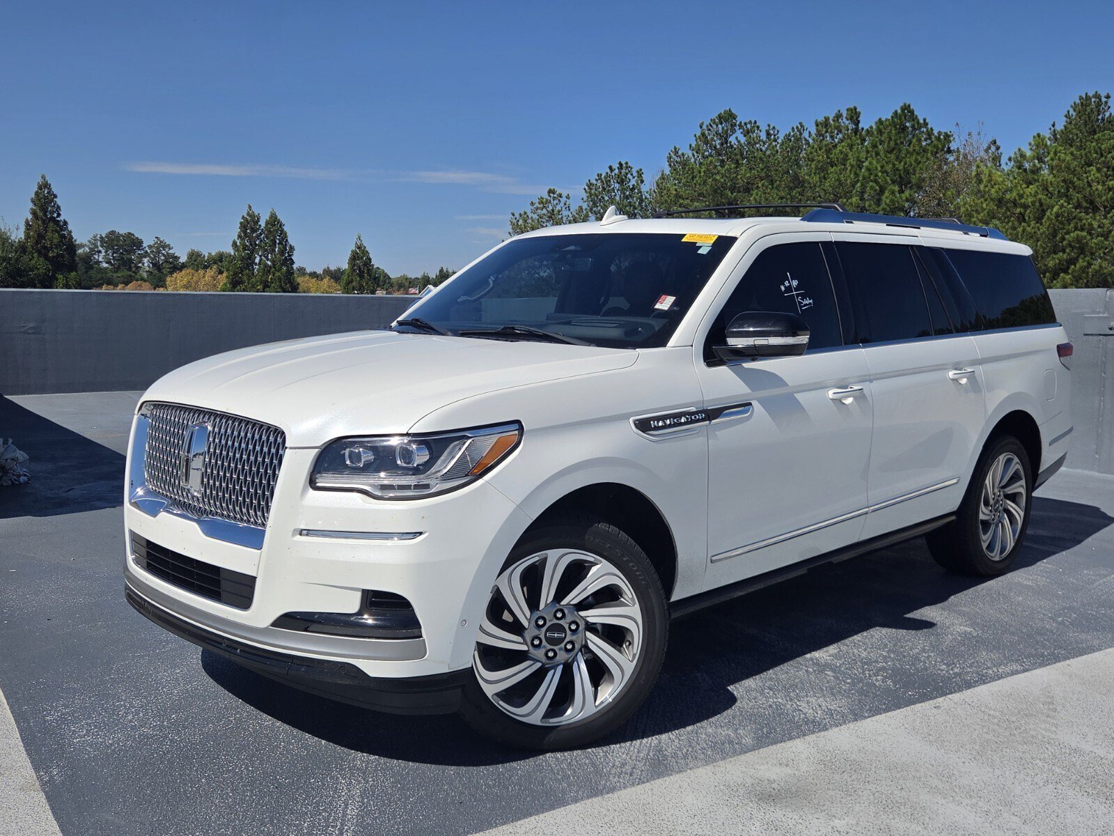 2023 Lincoln Navigator L