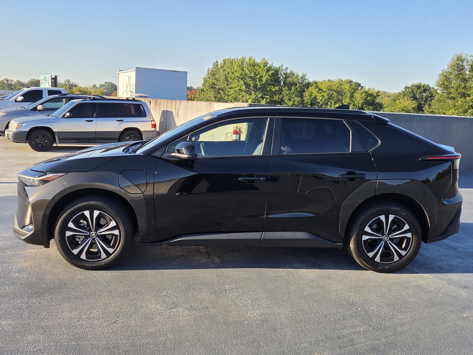 Used 2024 Toyota bZ4X XLE with VIN JTMAAAAA5RA048485 for sale in Roswell, GA