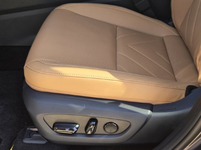 2026 Lexus NX 450h+ Premium - Photo 13