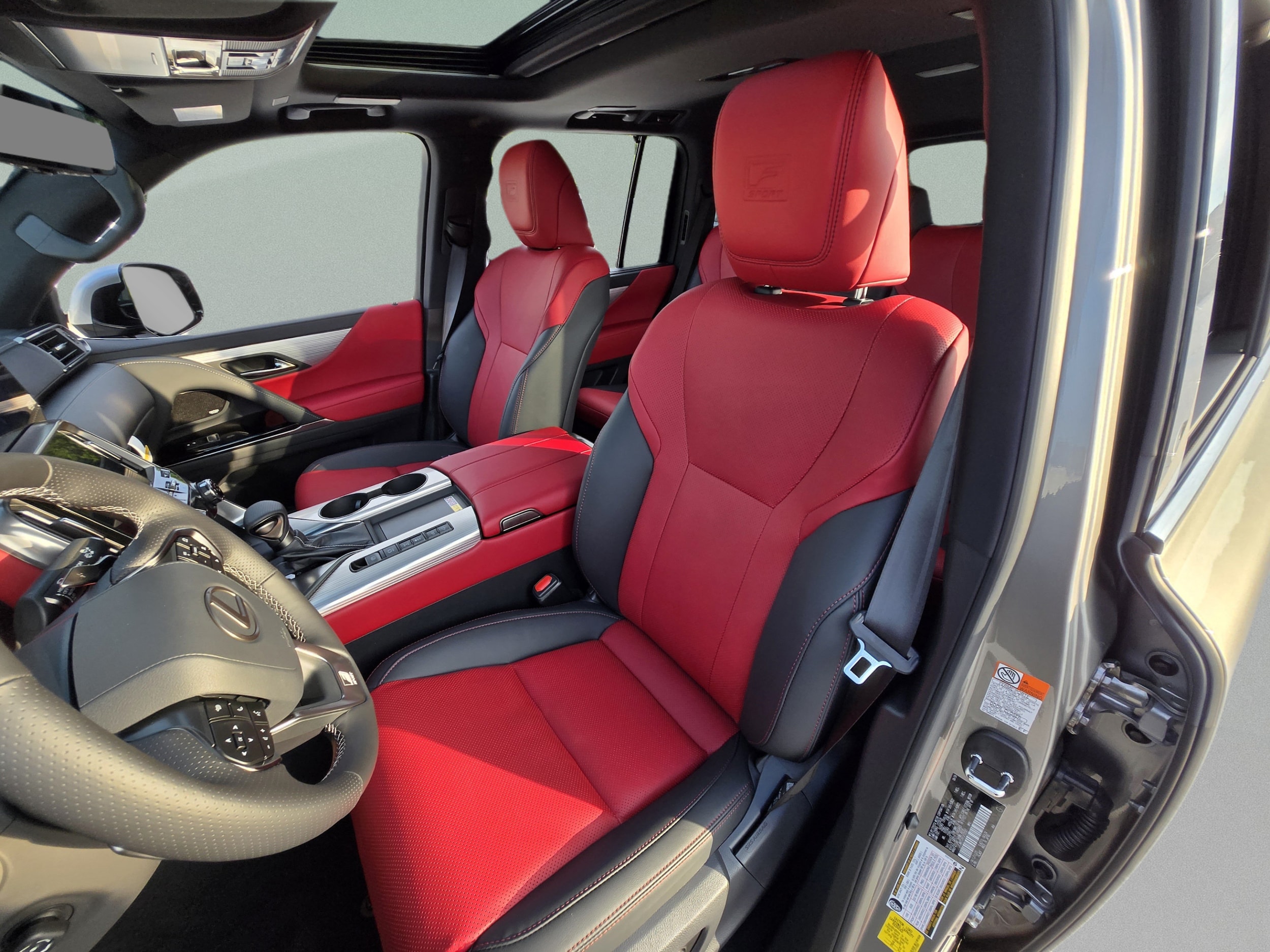 2026 Lexus LX 600 F-Sport - Photo 15