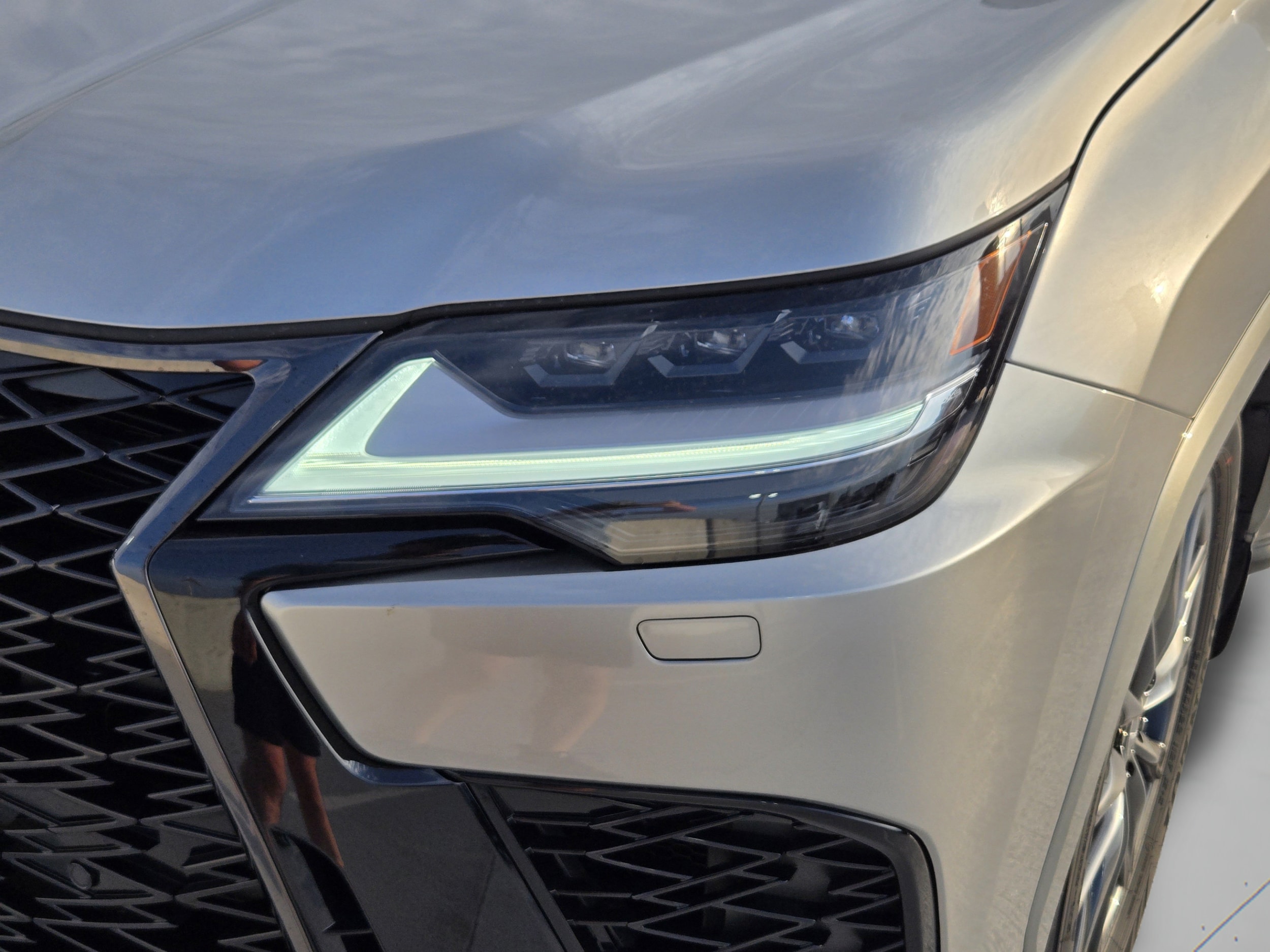 2026 Lexus LX 600 F-Sport - Photo 9