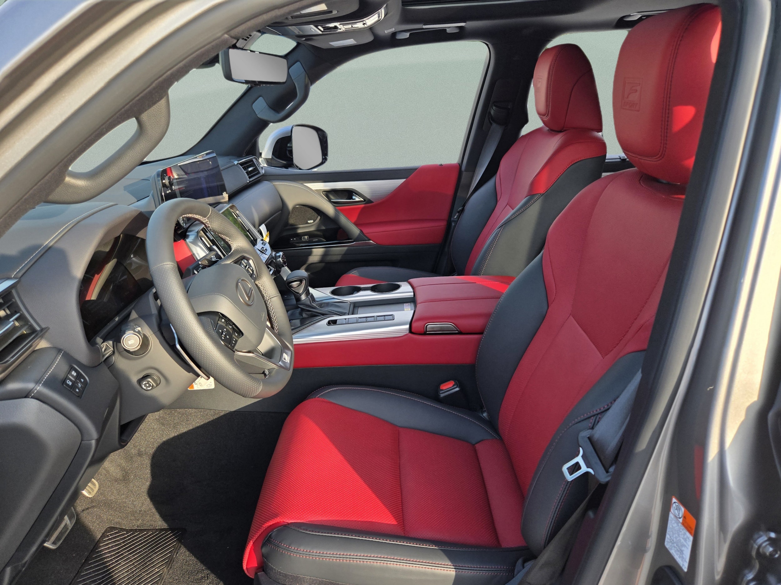 2026 Lexus LX 600 F-Sport - Photo 14