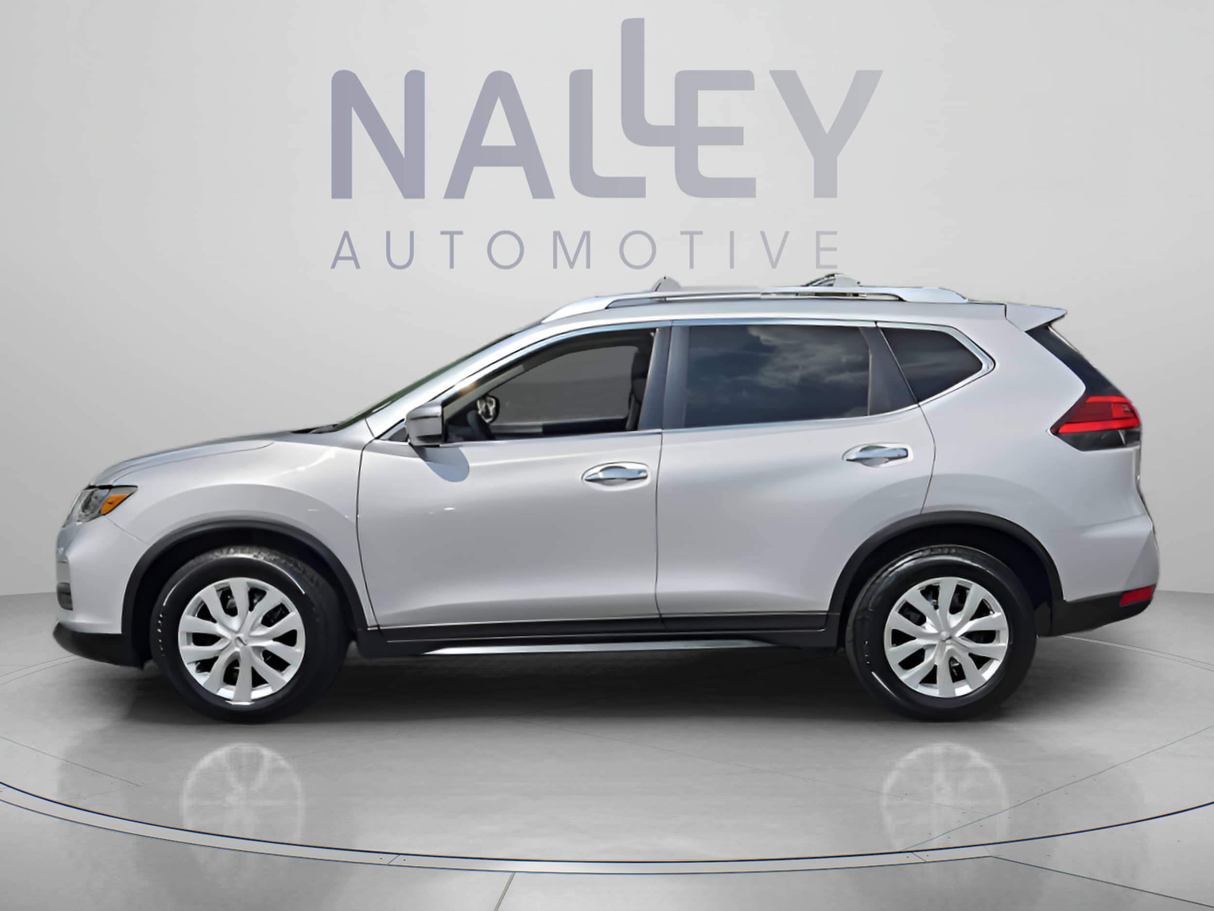 Used 2017 Nissan Rogue S with VIN KNMAT2MT9HP562218 for sale in Roswell, GA