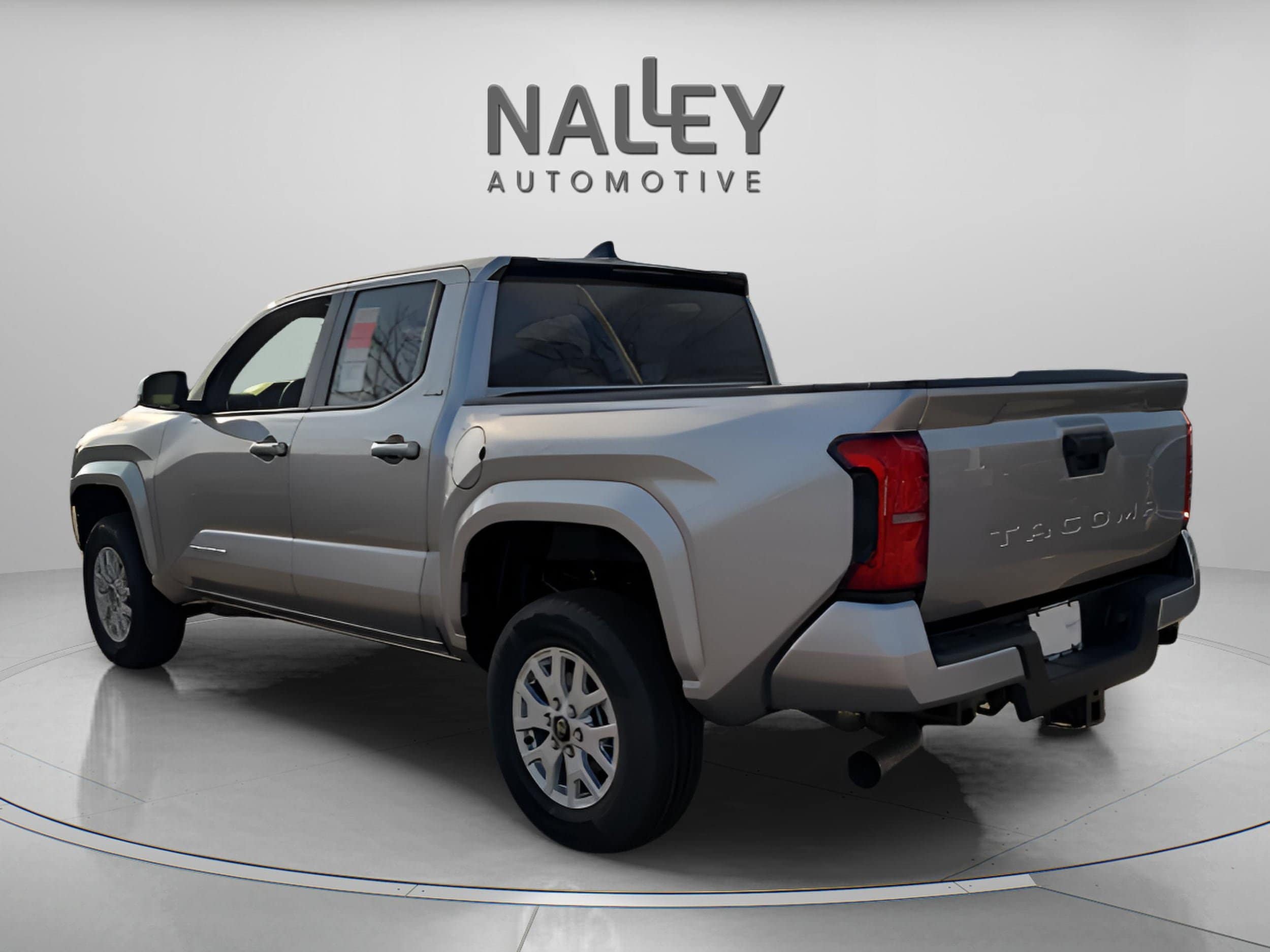 2026 Toyota Tacoma SR5 - Photo 6