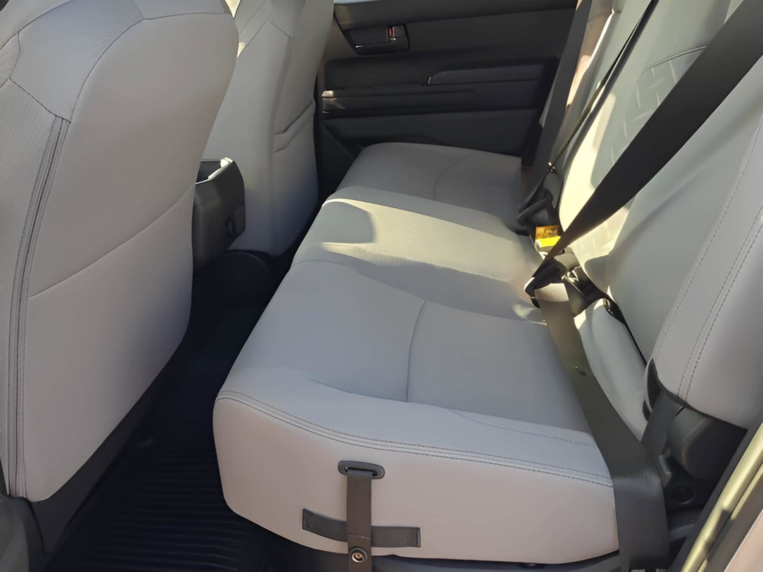 2026 Toyota Tacoma SR5 - Photo 12