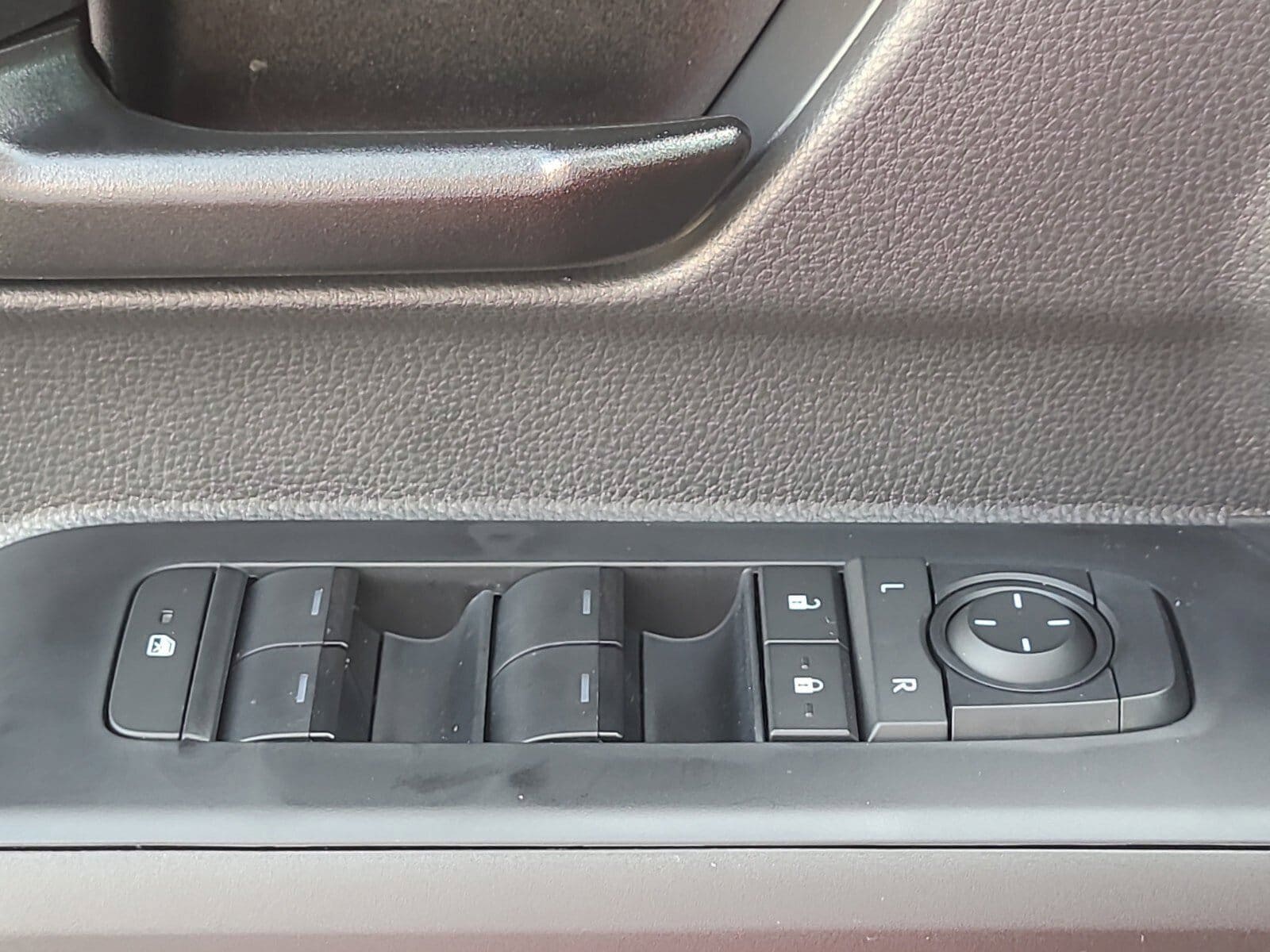 2026 Toyota Tacoma SR5 - Photo 49
