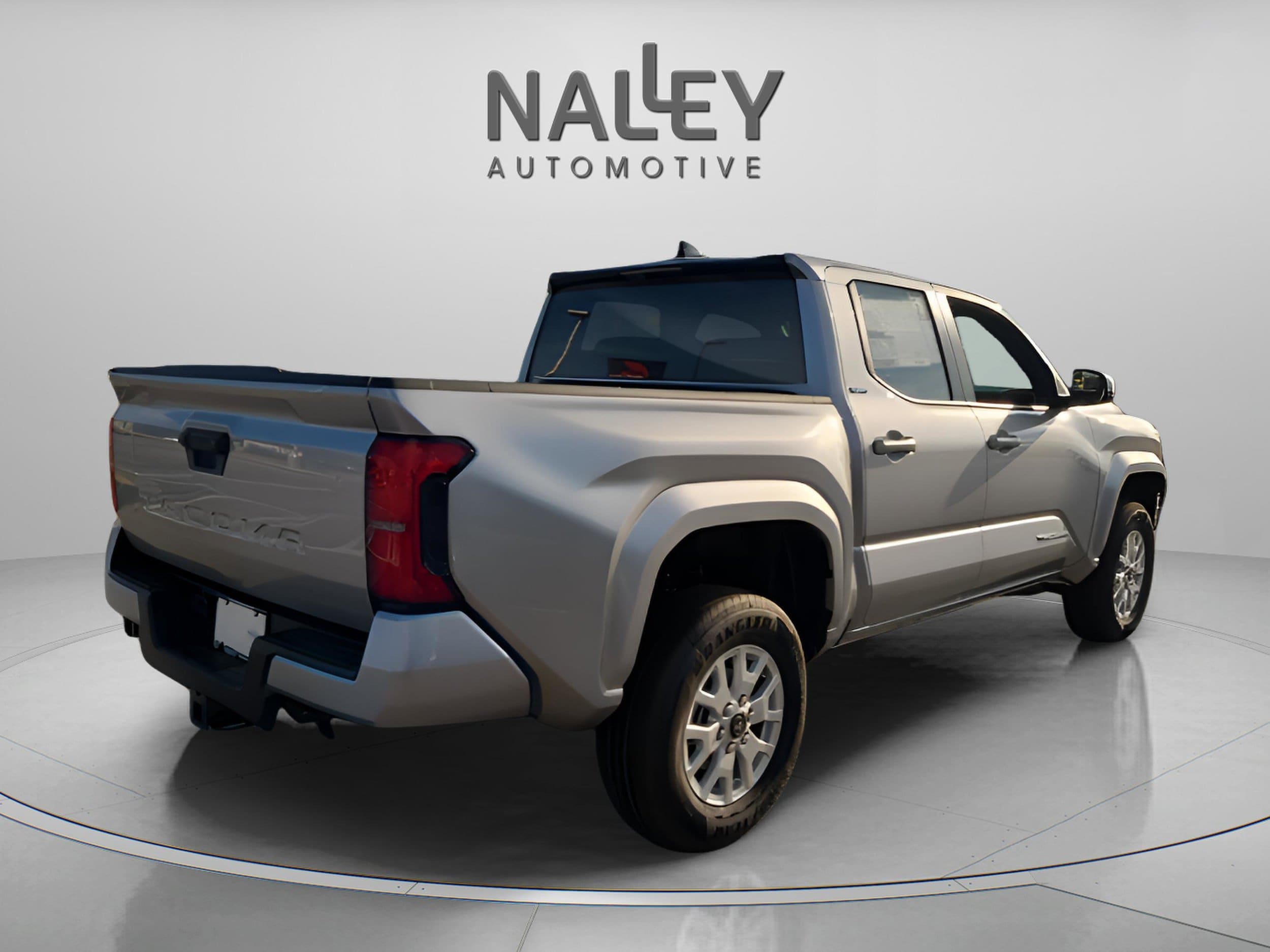 2026 Toyota Tacoma SR5 - Photo 8