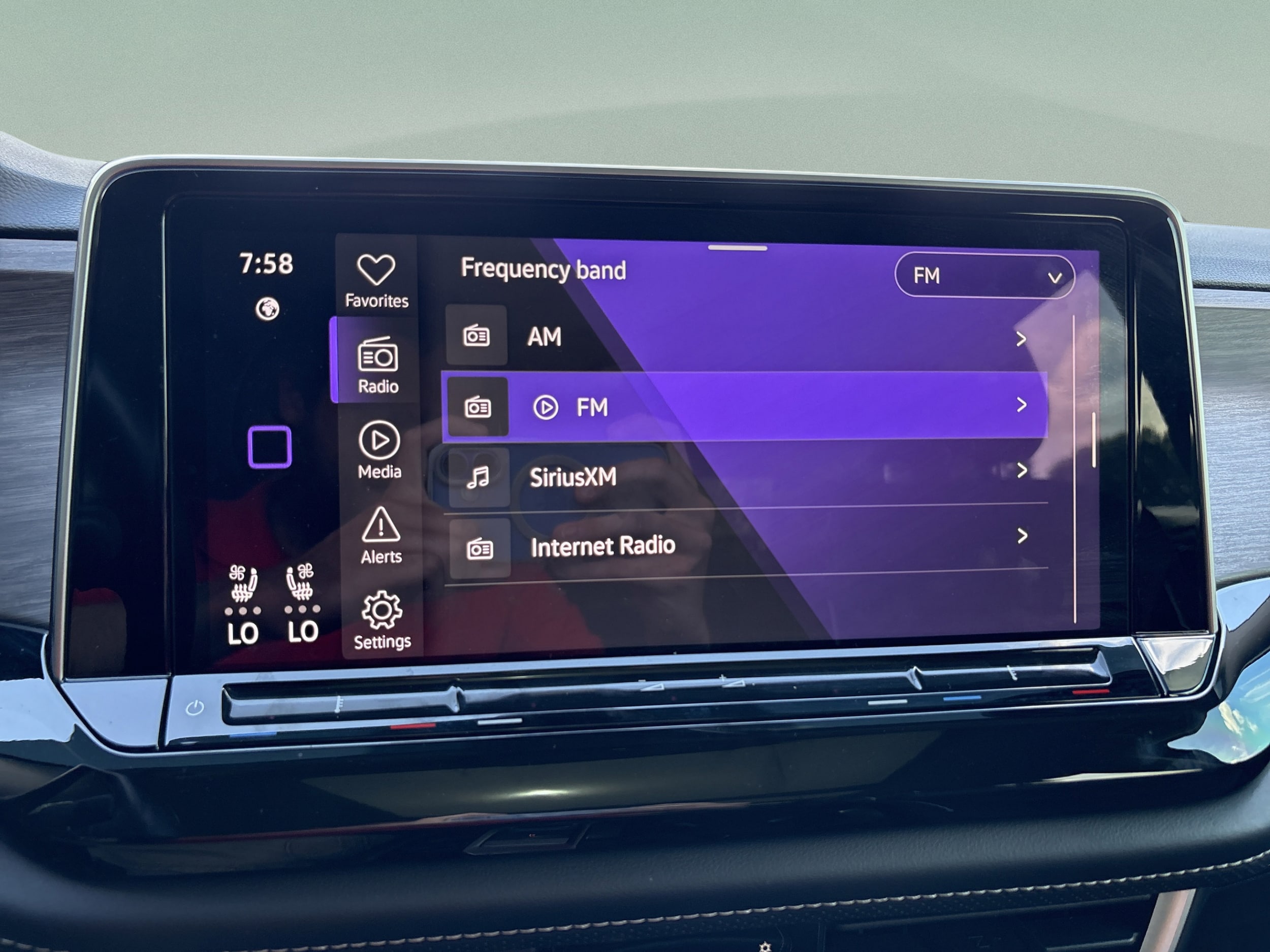 2025 Volkswagen Atlas SEL Premium R-Line - Photo 11