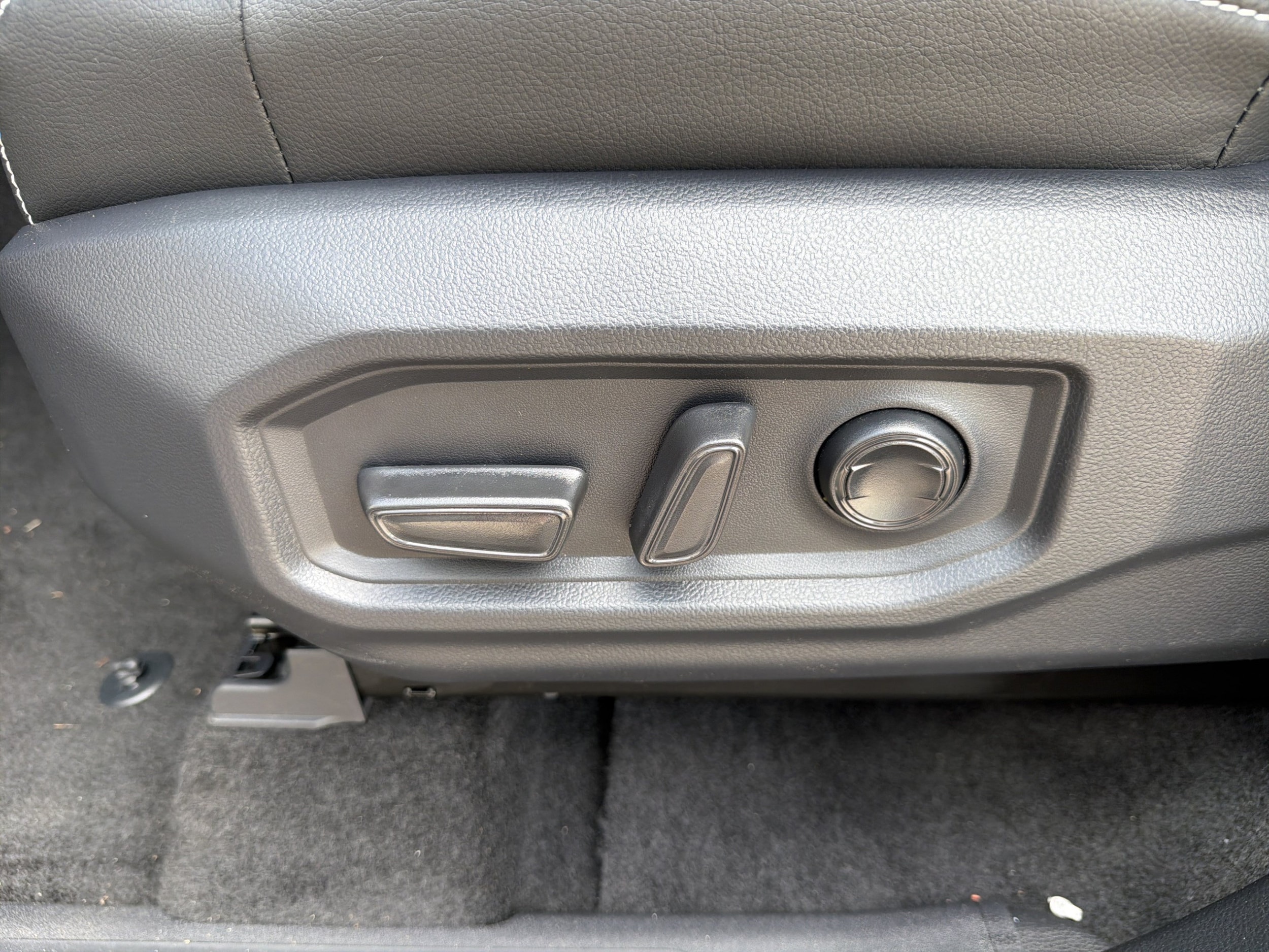 2026 Toyota Tundra Limited - Photo 30