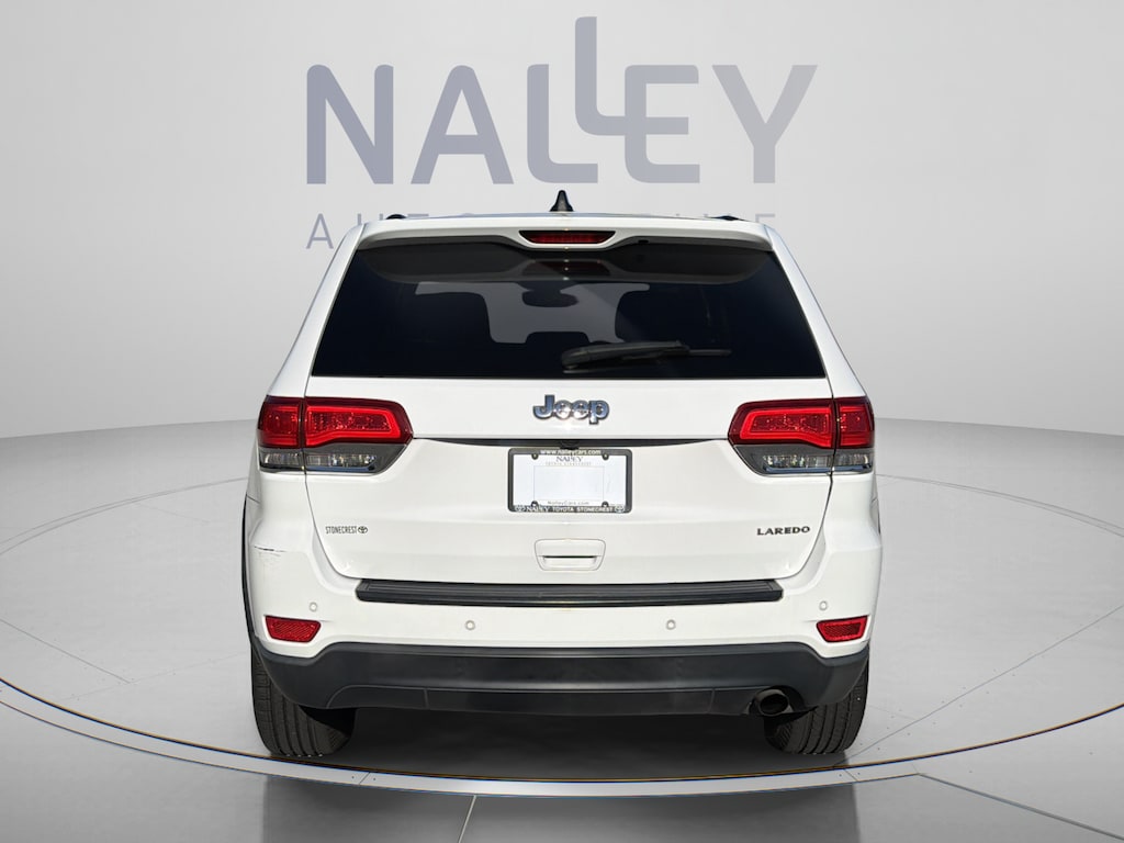 Used 2017 Jeep Grand Cherokee Laredo SUV