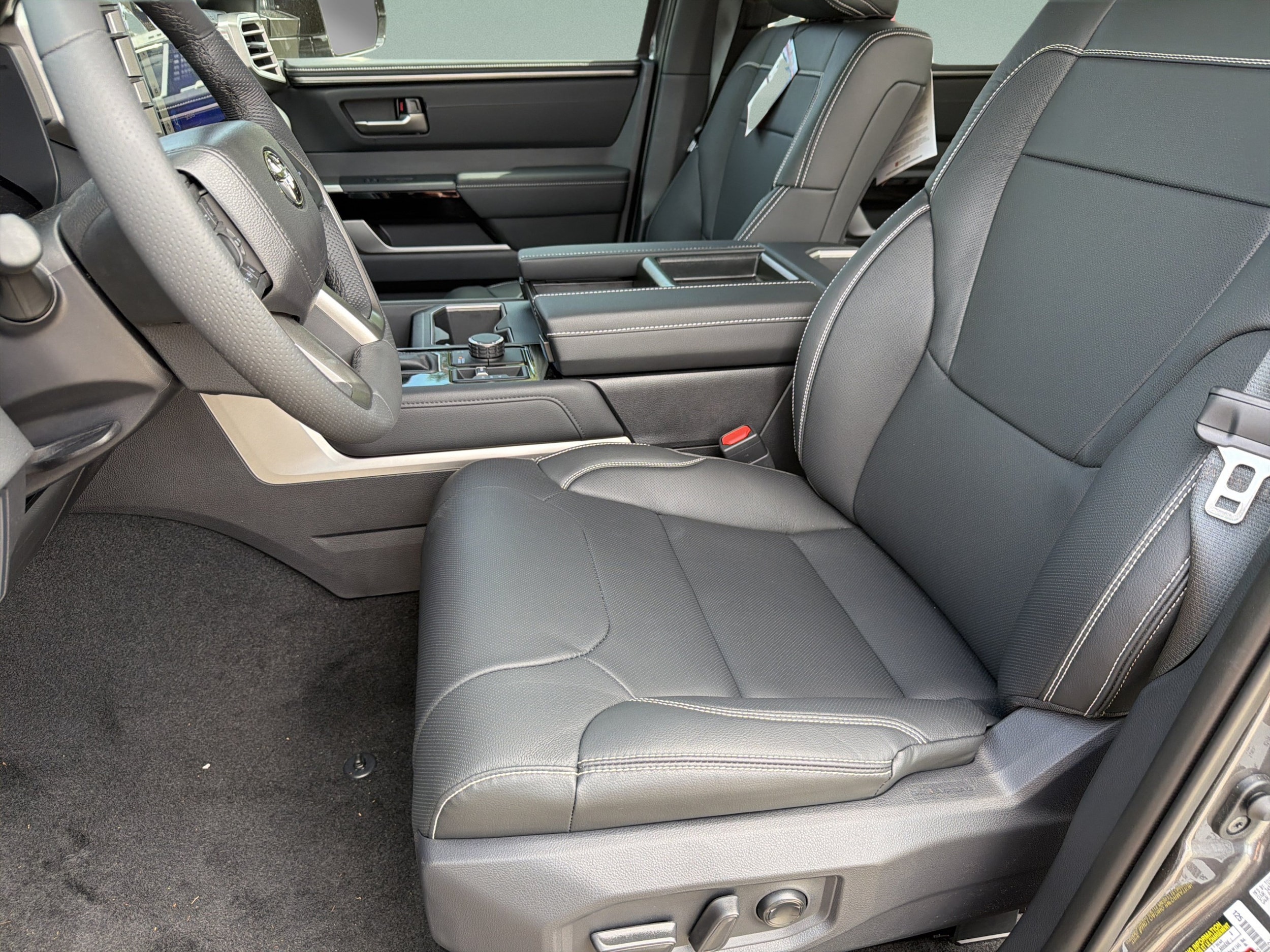 2026 Toyota Tundra Limited - Photo 29