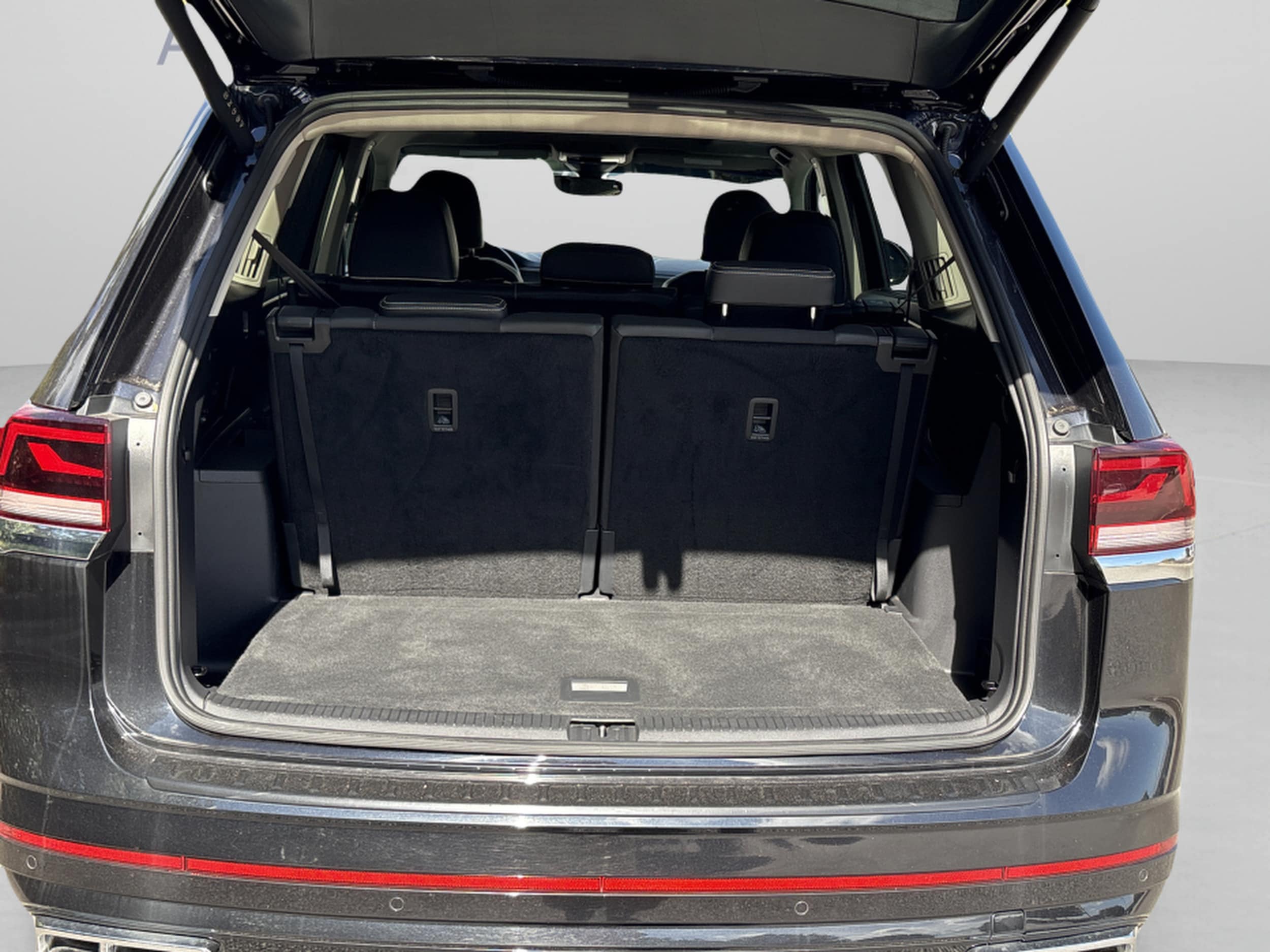2025 Volkswagen Atlas SEL Premium R-Line - Photo 23