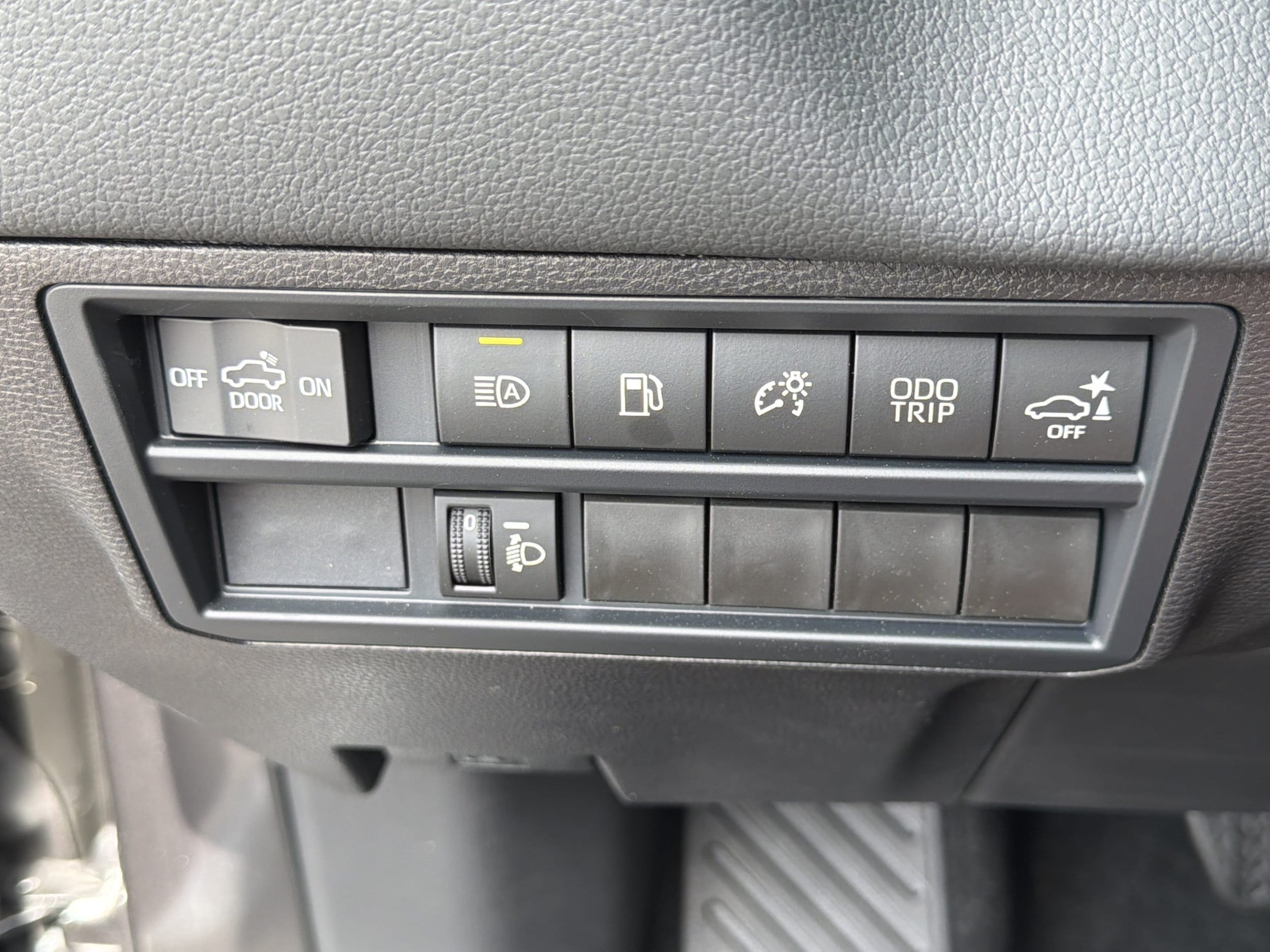 2026 Toyota Tundra Limited - Photo 23