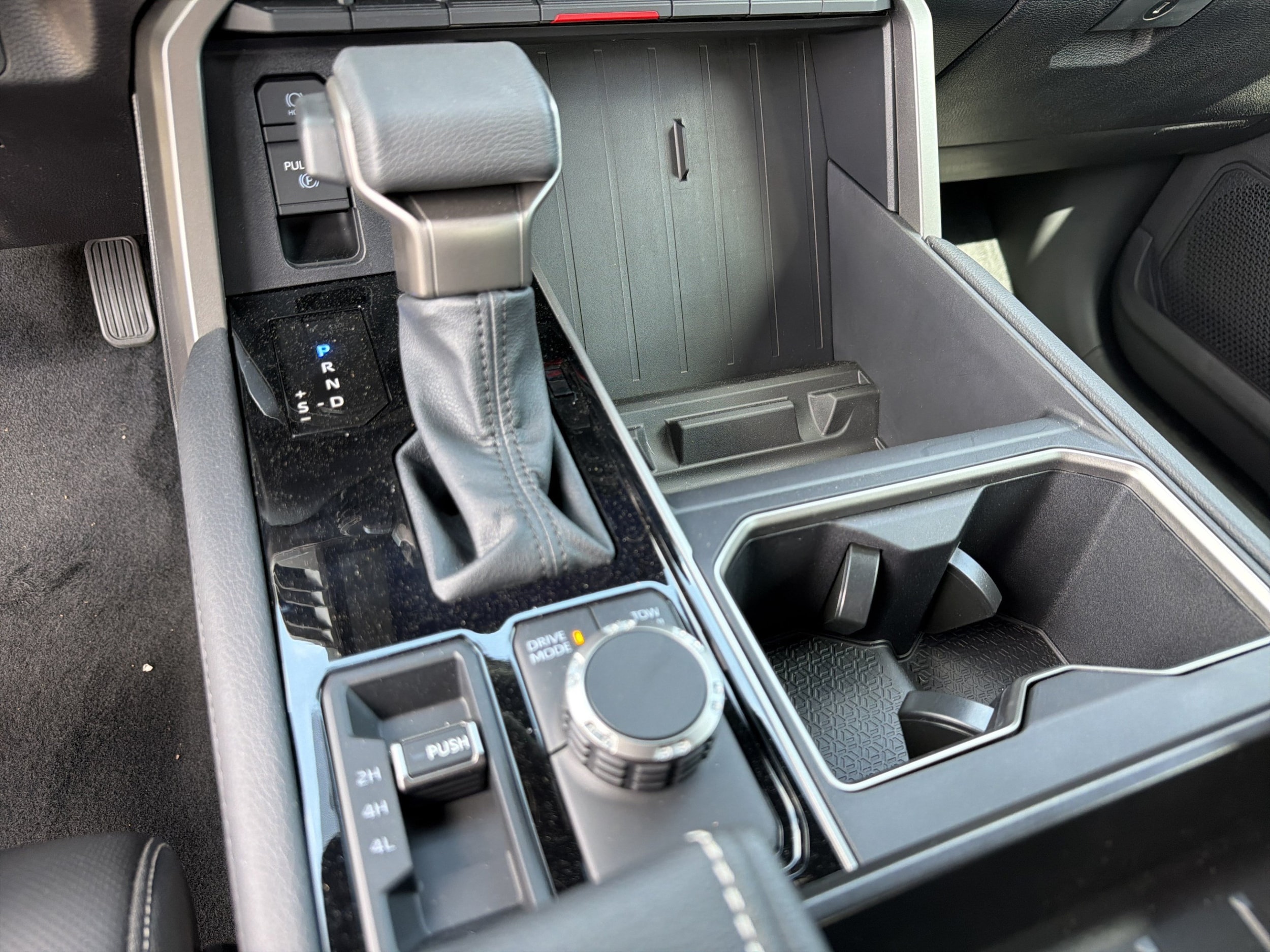 2026 Toyota Tundra Limited - Photo 18
