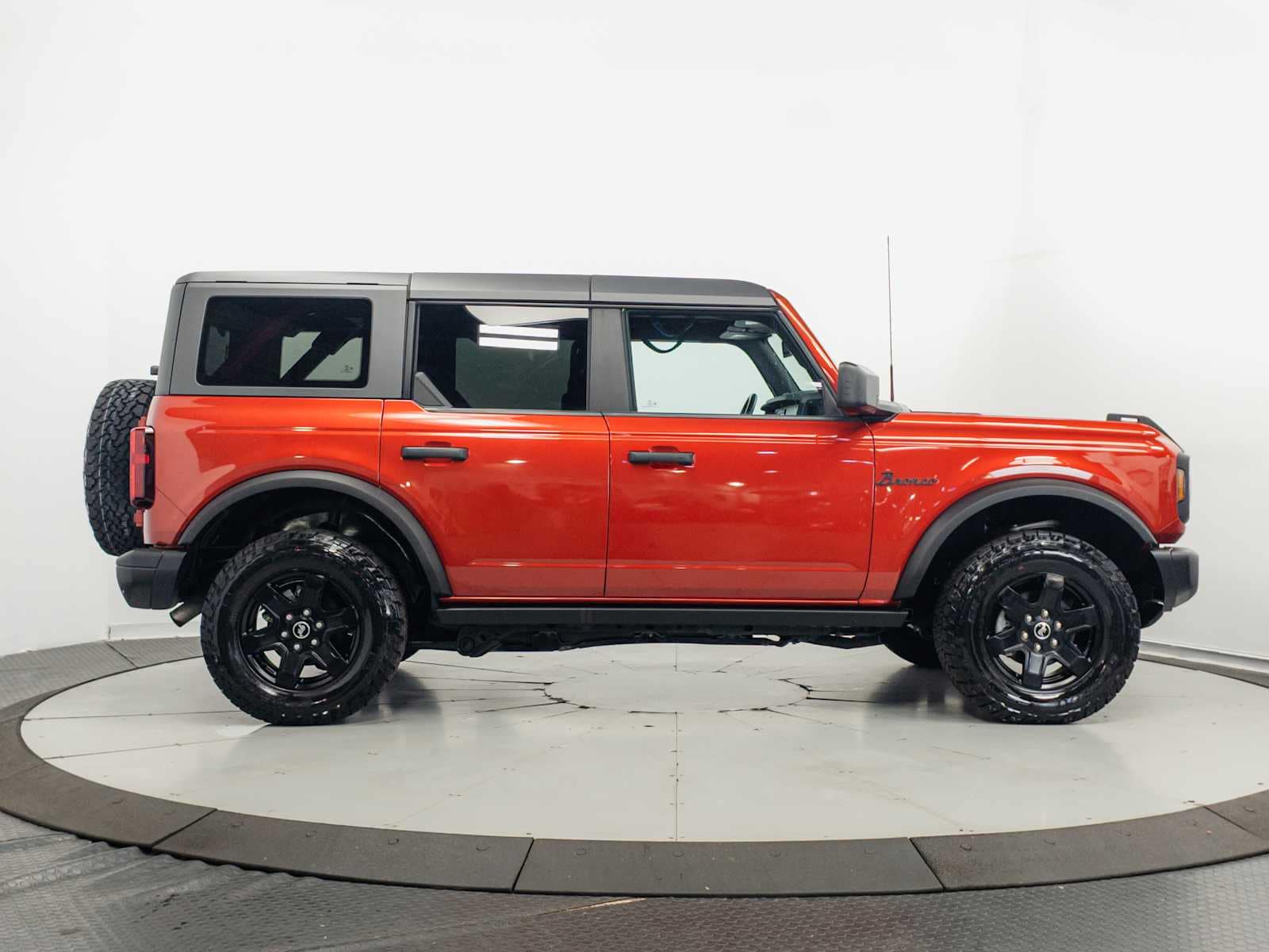 2023 Ford Bronco 4-Door Black Diamond - Photo 22