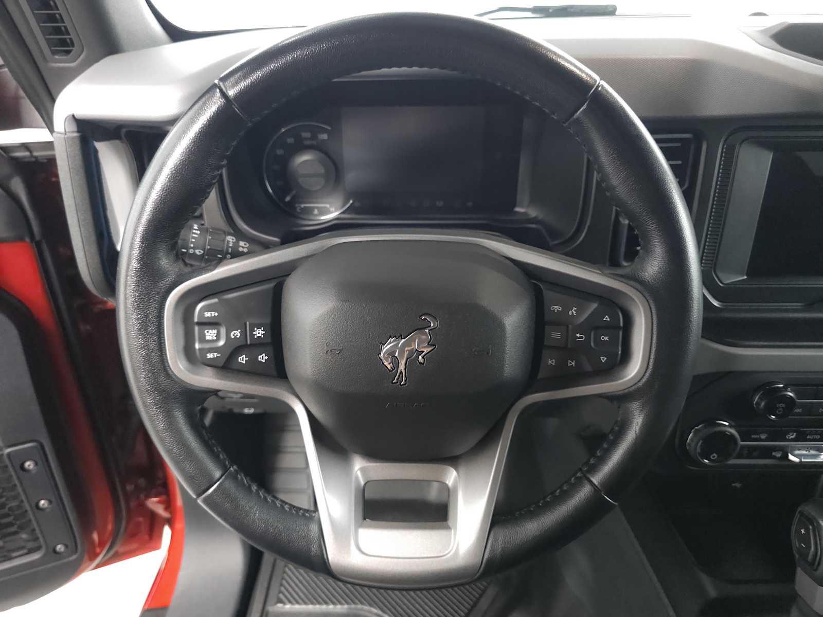 2023 Ford Bronco 4-Door Black Diamond - Photo 8