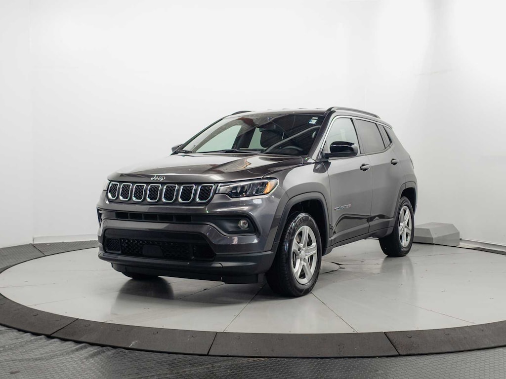 Used 2024 Jeep Compass Latitude 4x4