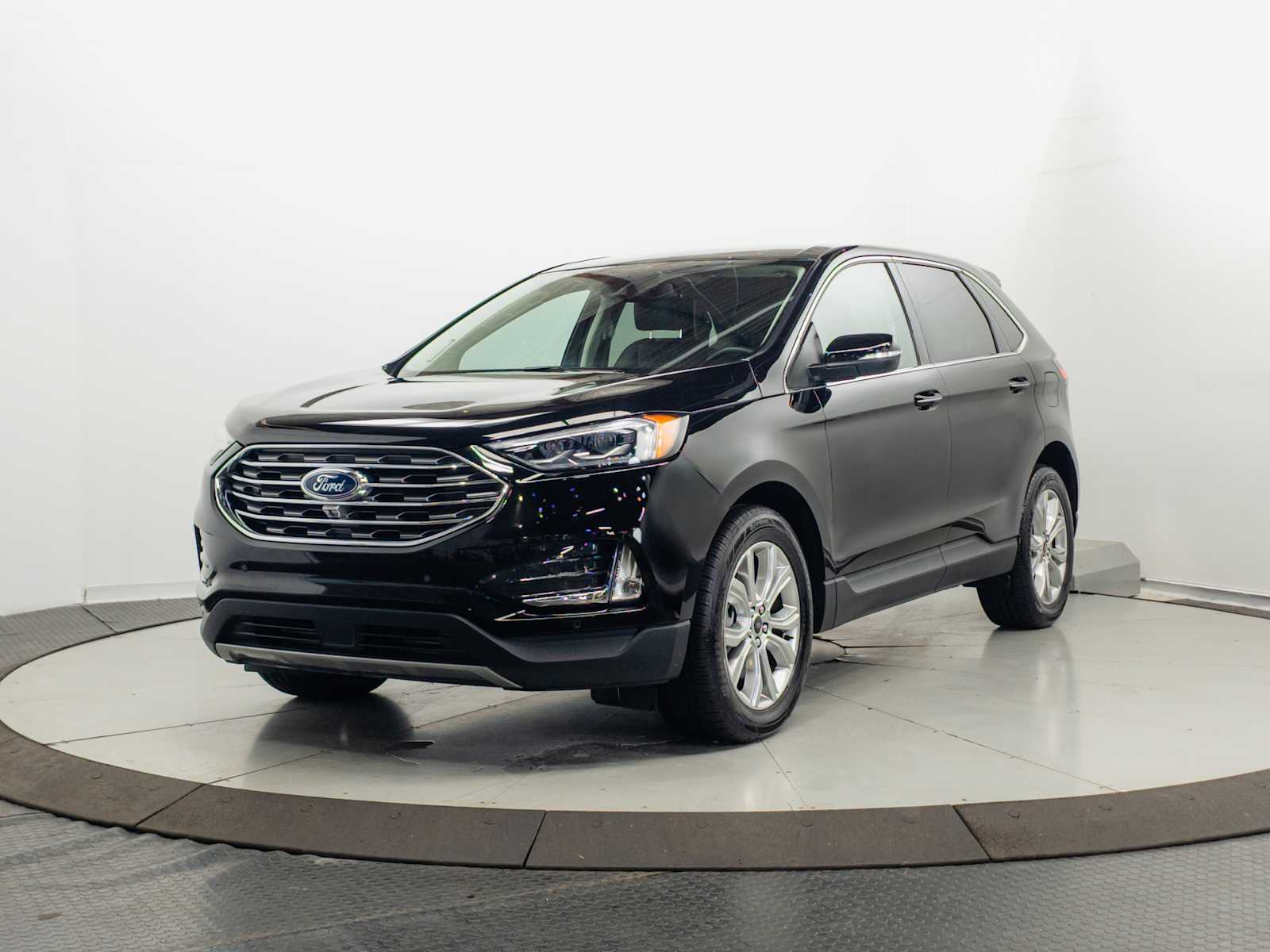 Used 2024 Ford Edge Titanium AWD