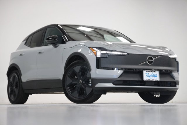  Volvo EX30 Cross Country