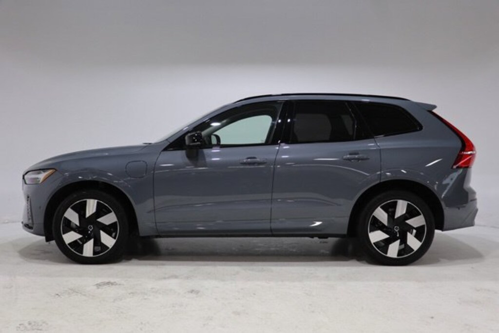 Used 2023 Volvo XC60 Recharge Plug-In Hybrid Ultimate Dark SUV